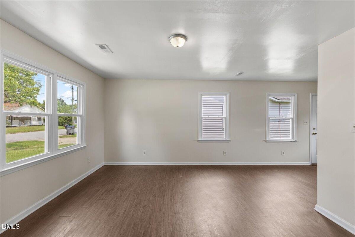 805 E Highland Avenue Property Photo 5