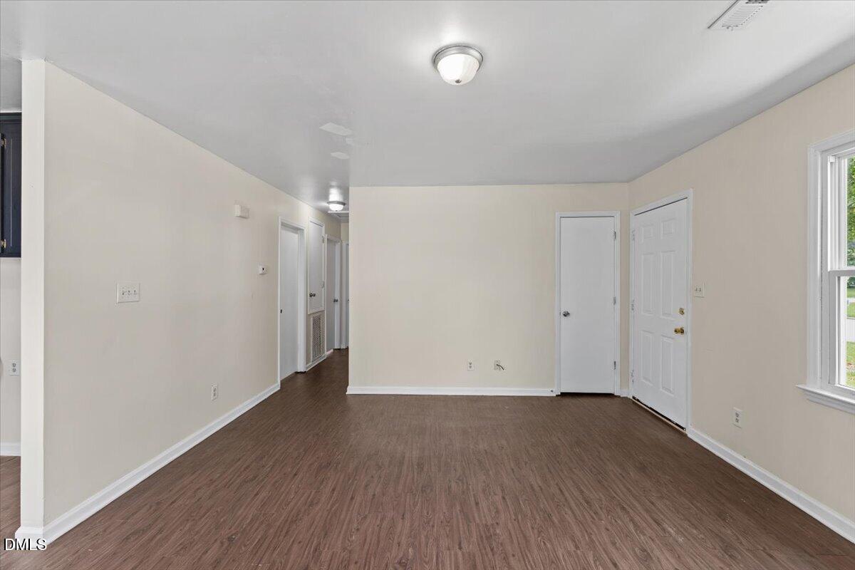 805 E Highland Avenue Property Photo 6