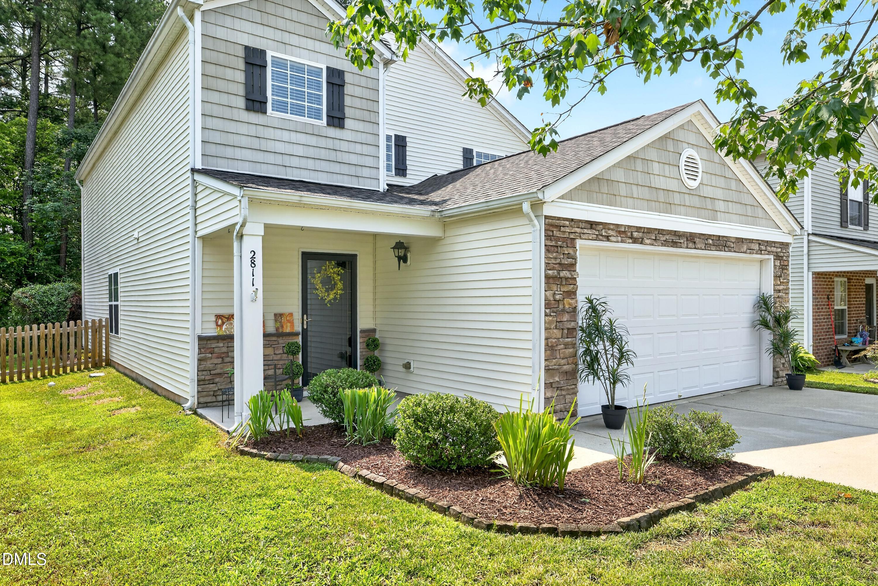 2811 Skybrook Lane Property Photo 3