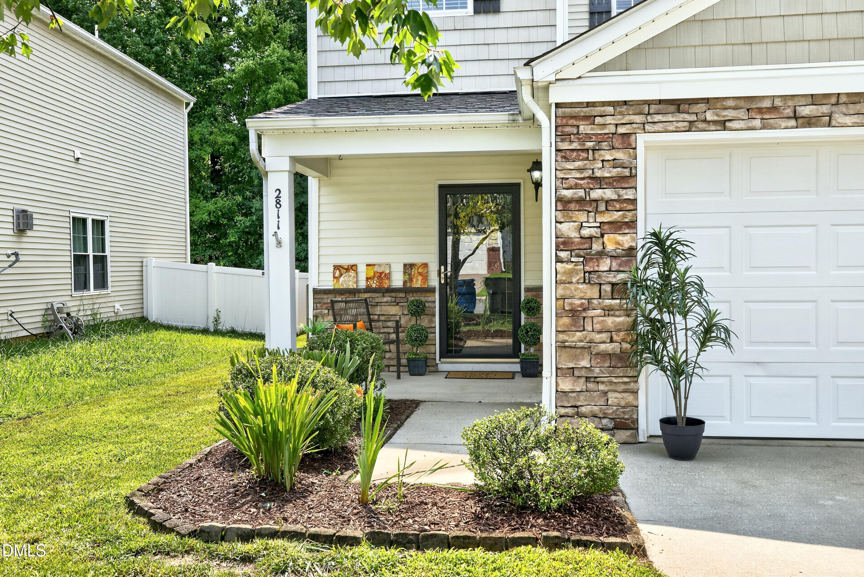 2811 Skybrook Lane Property Photo 4