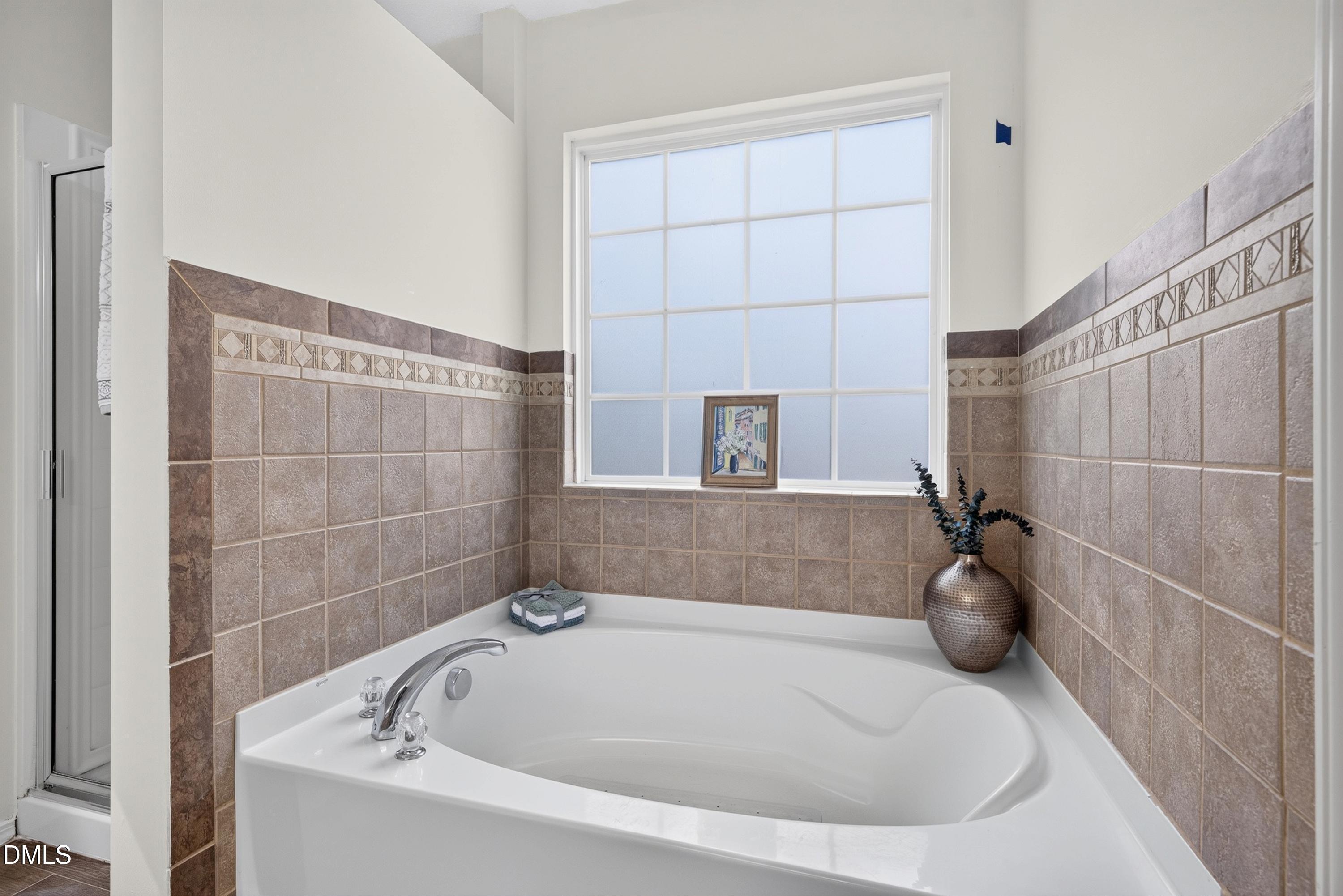 2811 Skybrook Lane Property Photo 33