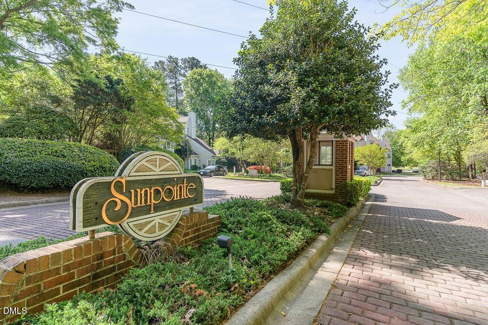 6151 Summer Pointe Place Property Photo 1