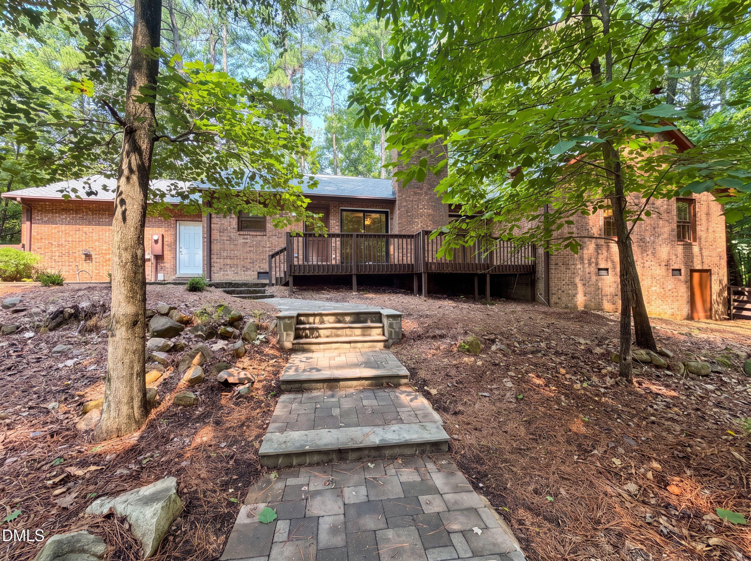 204 Boulder Bluff Trail Property Photo 5