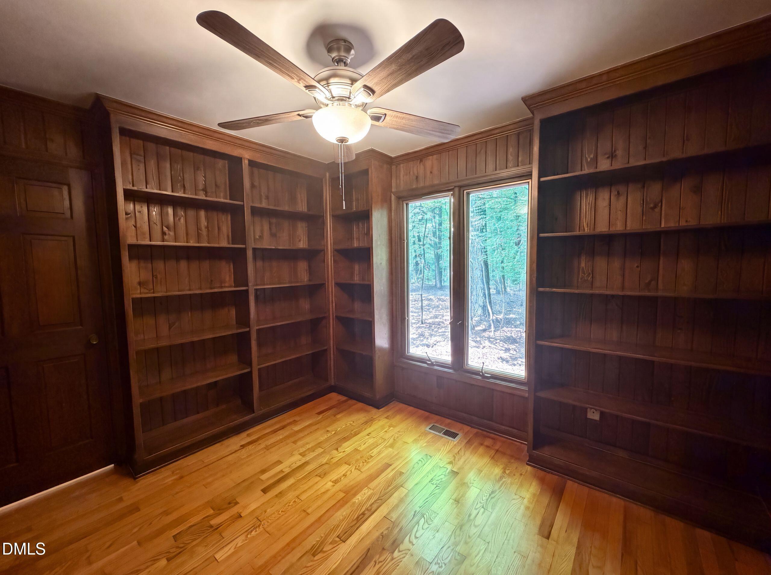 204 Boulder Bluff Trail Property Photo 9