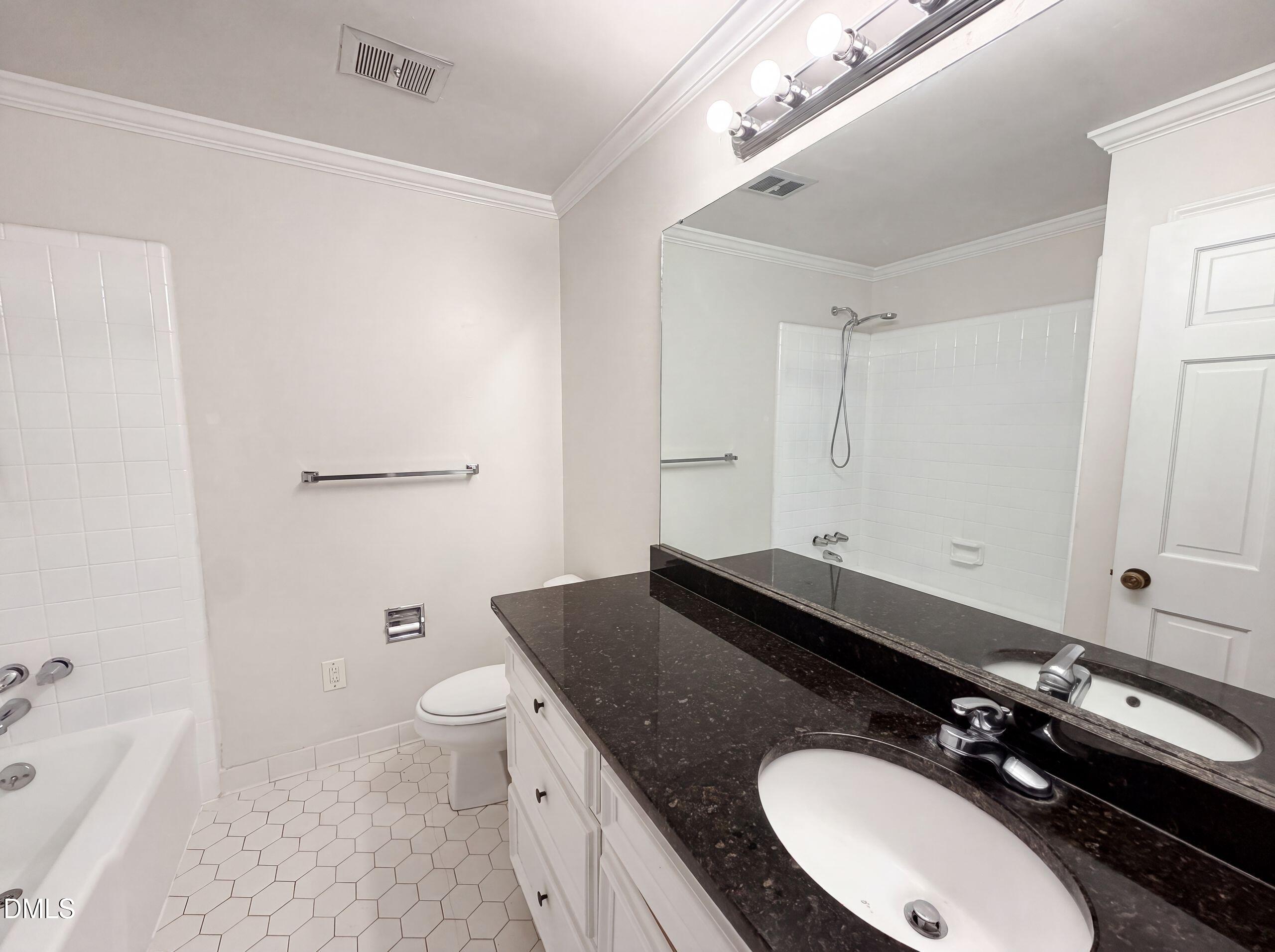 204 Boulder Bluff Trail Property Photo 14