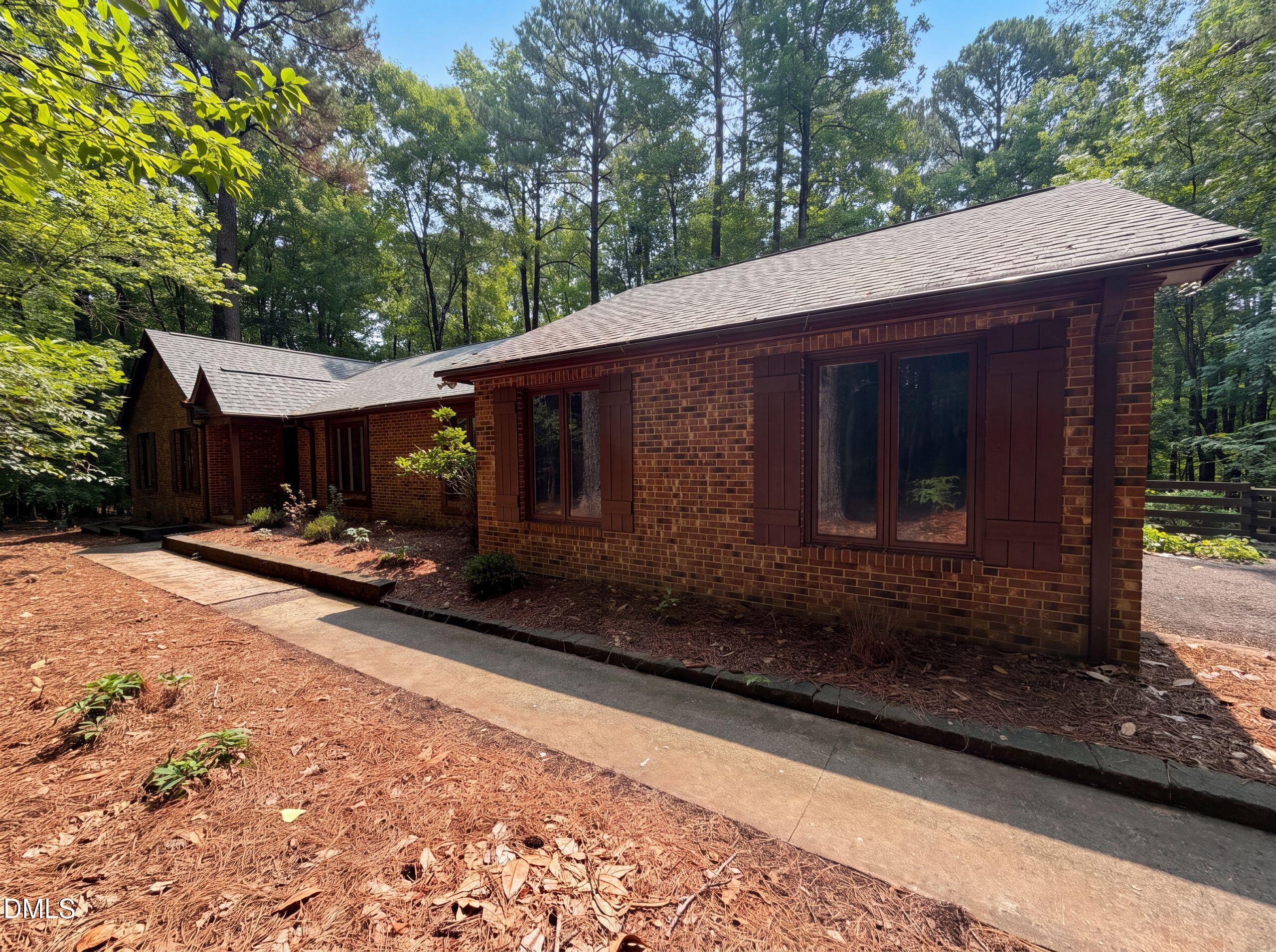 204 Boulder Bluff Trail Property Photo 15