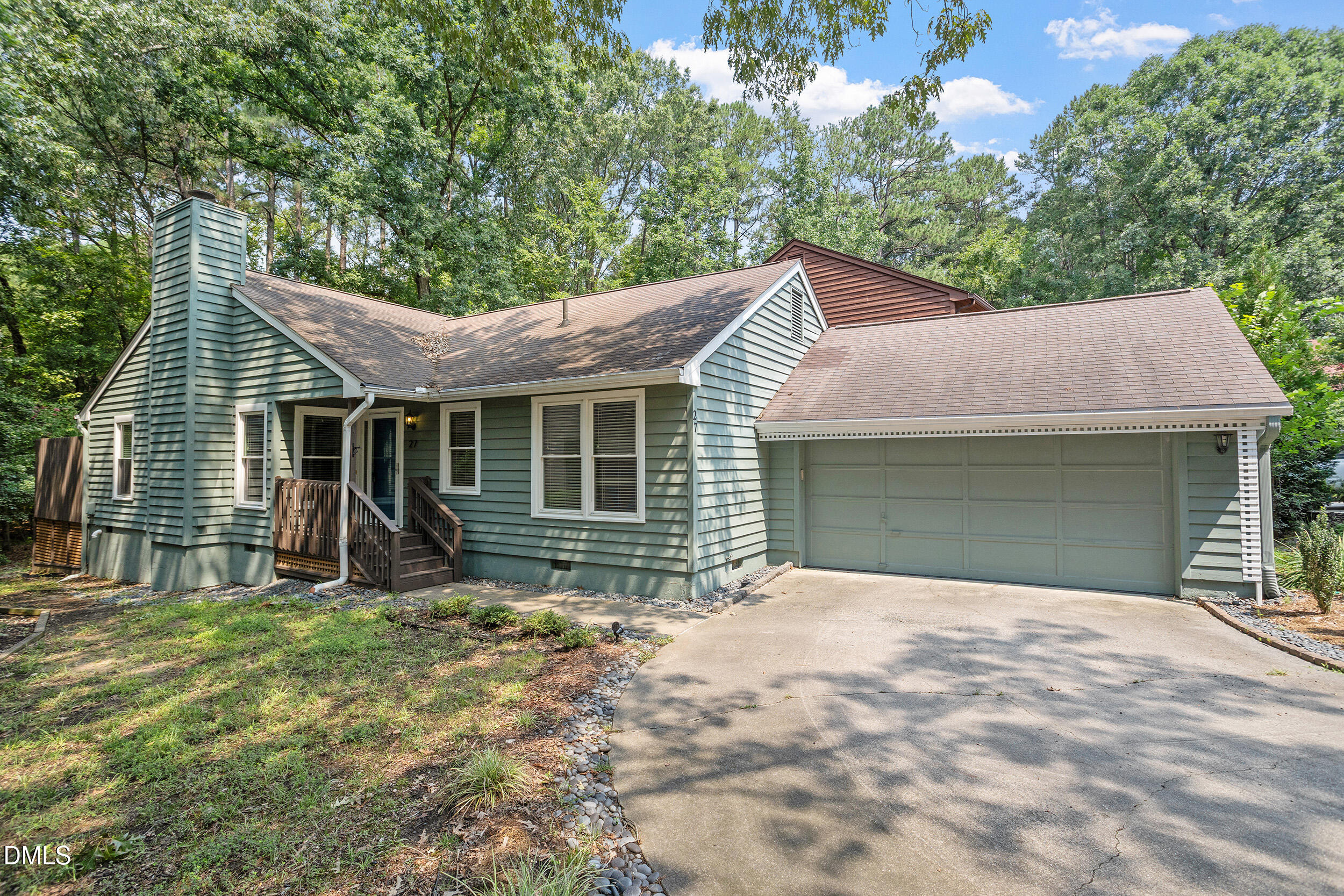 27 Clover Drive Property Photo 1