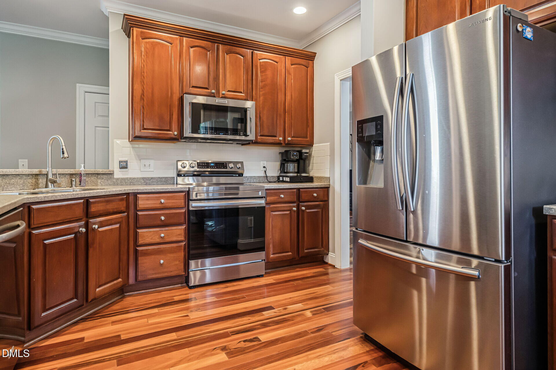 109 Kenmont Drive Property Photo 8