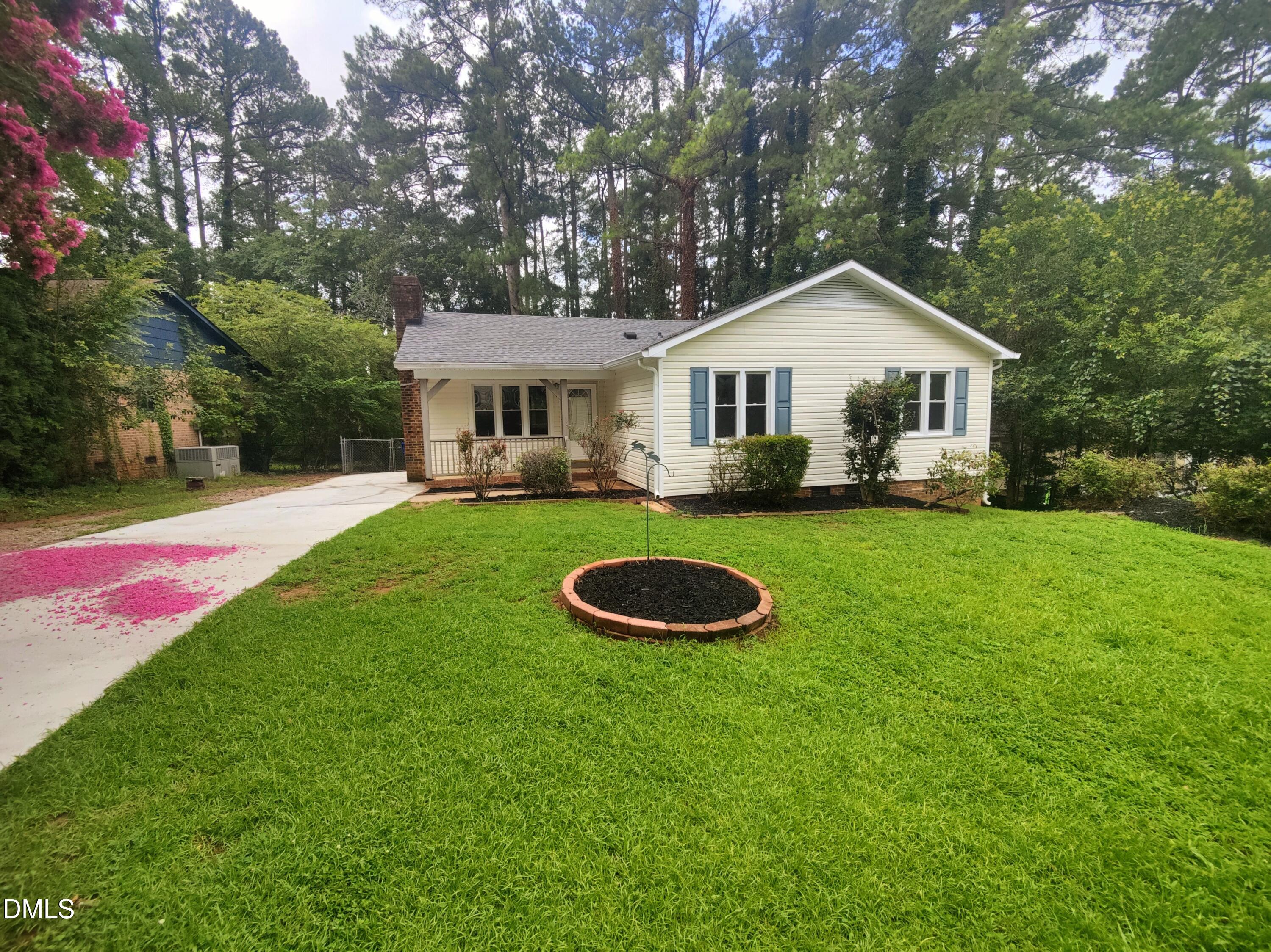813 Plentywood Court Property Photo 3