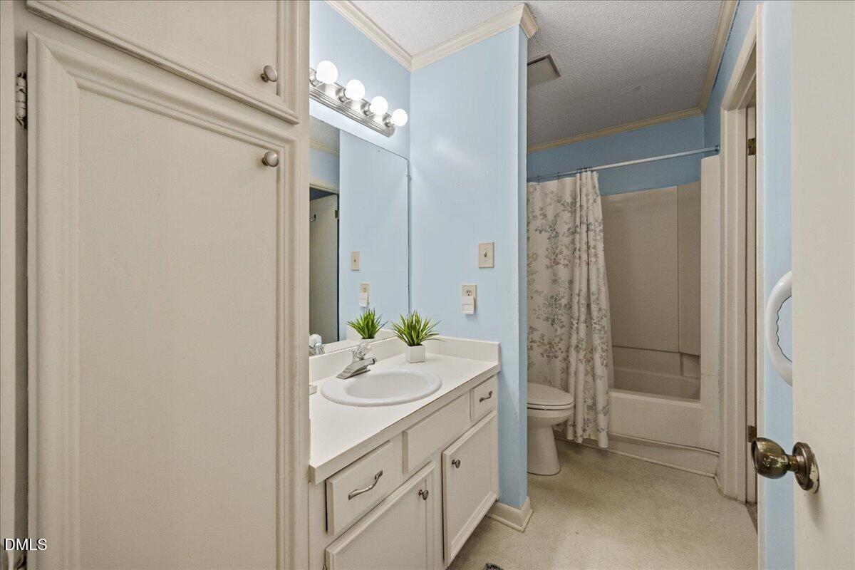 4100 Five Oaks Drive 27 Property Photo 14