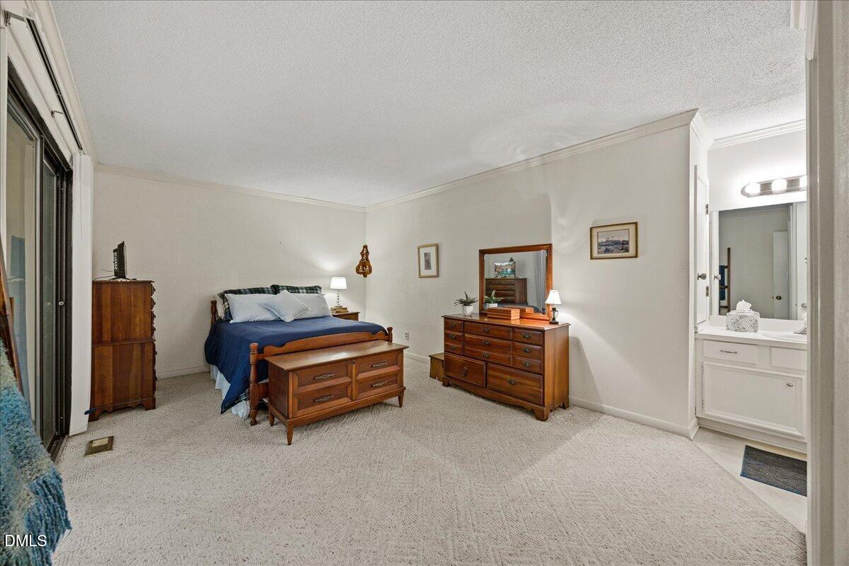 4100 Five Oaks Drive 27 Property Photo 15