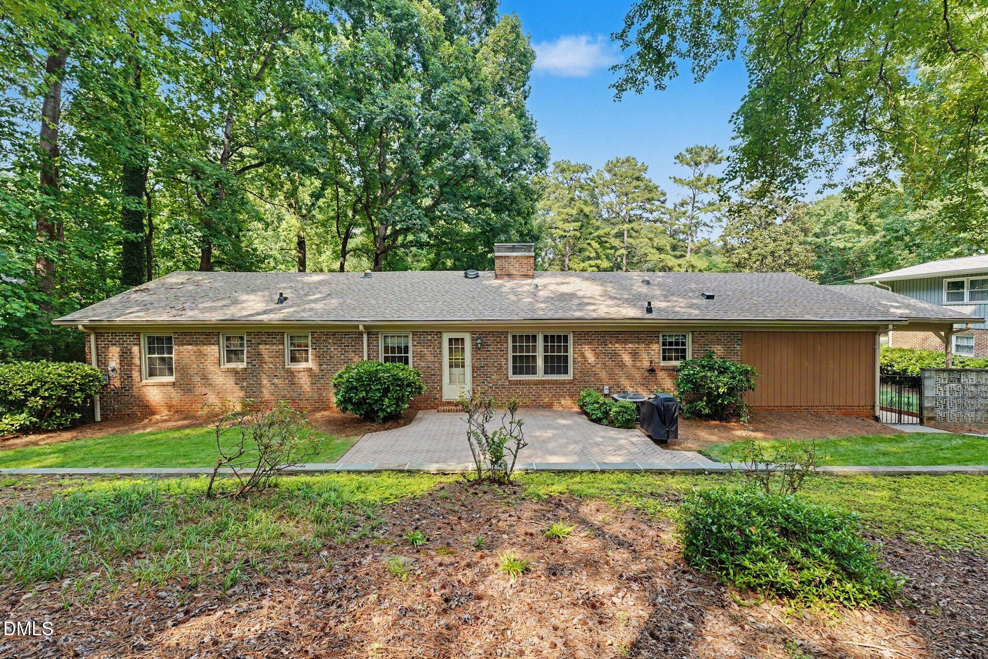5405 Parkwood Drive Property Photo 5