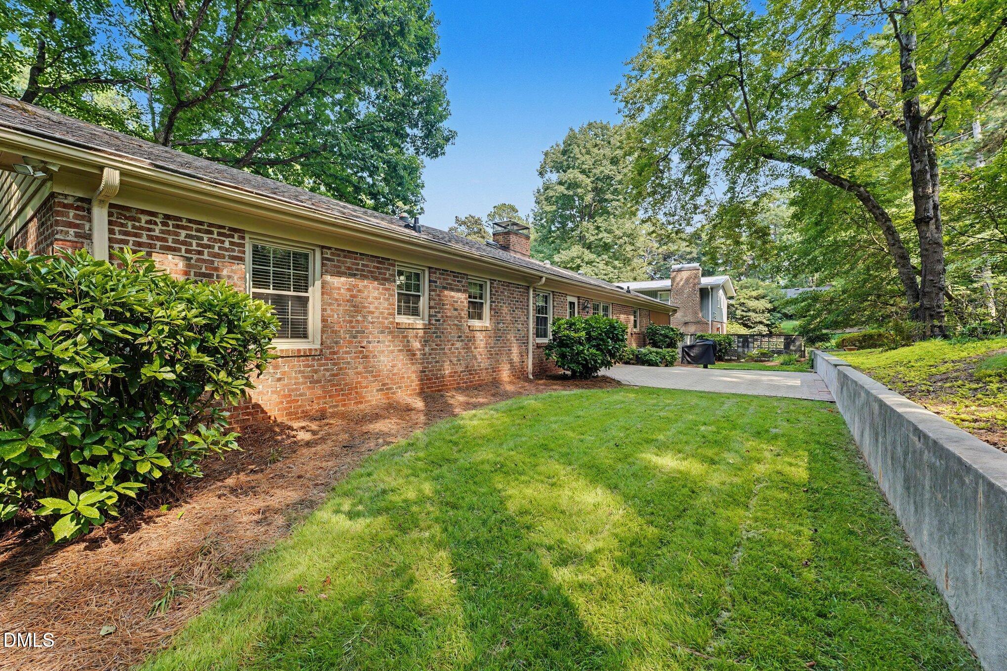 5405 Parkwood Drive Property Photo 6