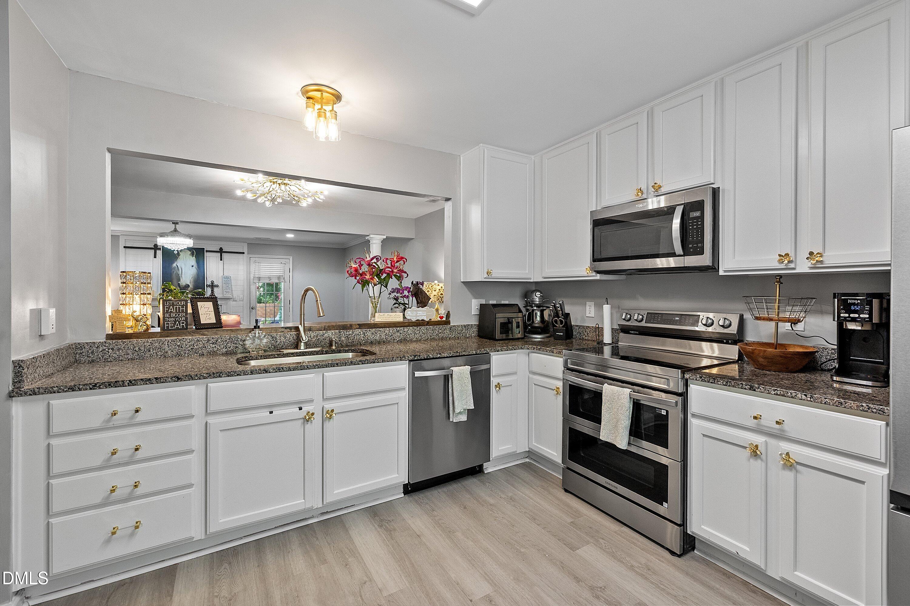 3122 Coxindale Drive Property Photo 11