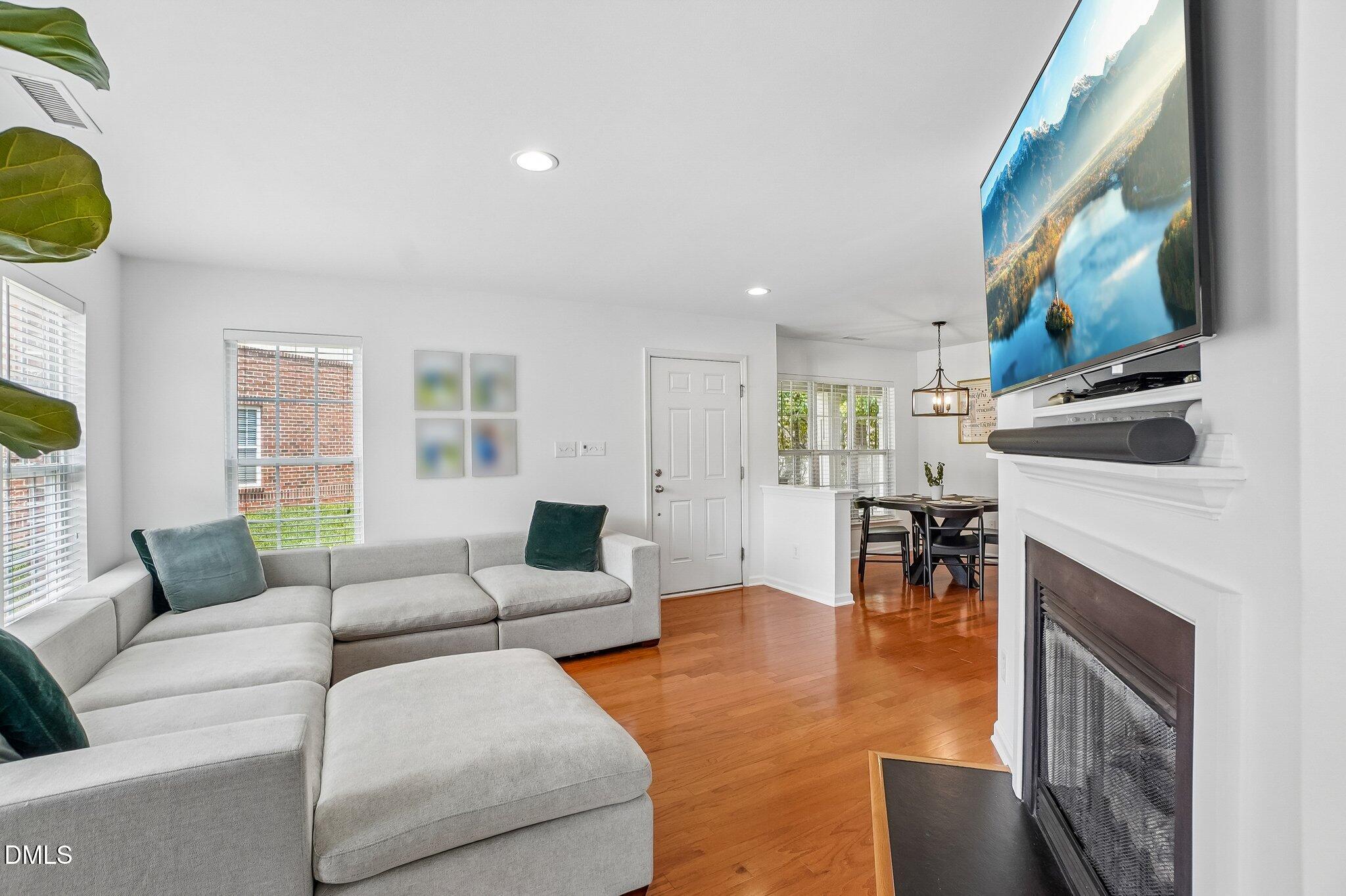 2112 Kedvale Avenue Property Photo 4