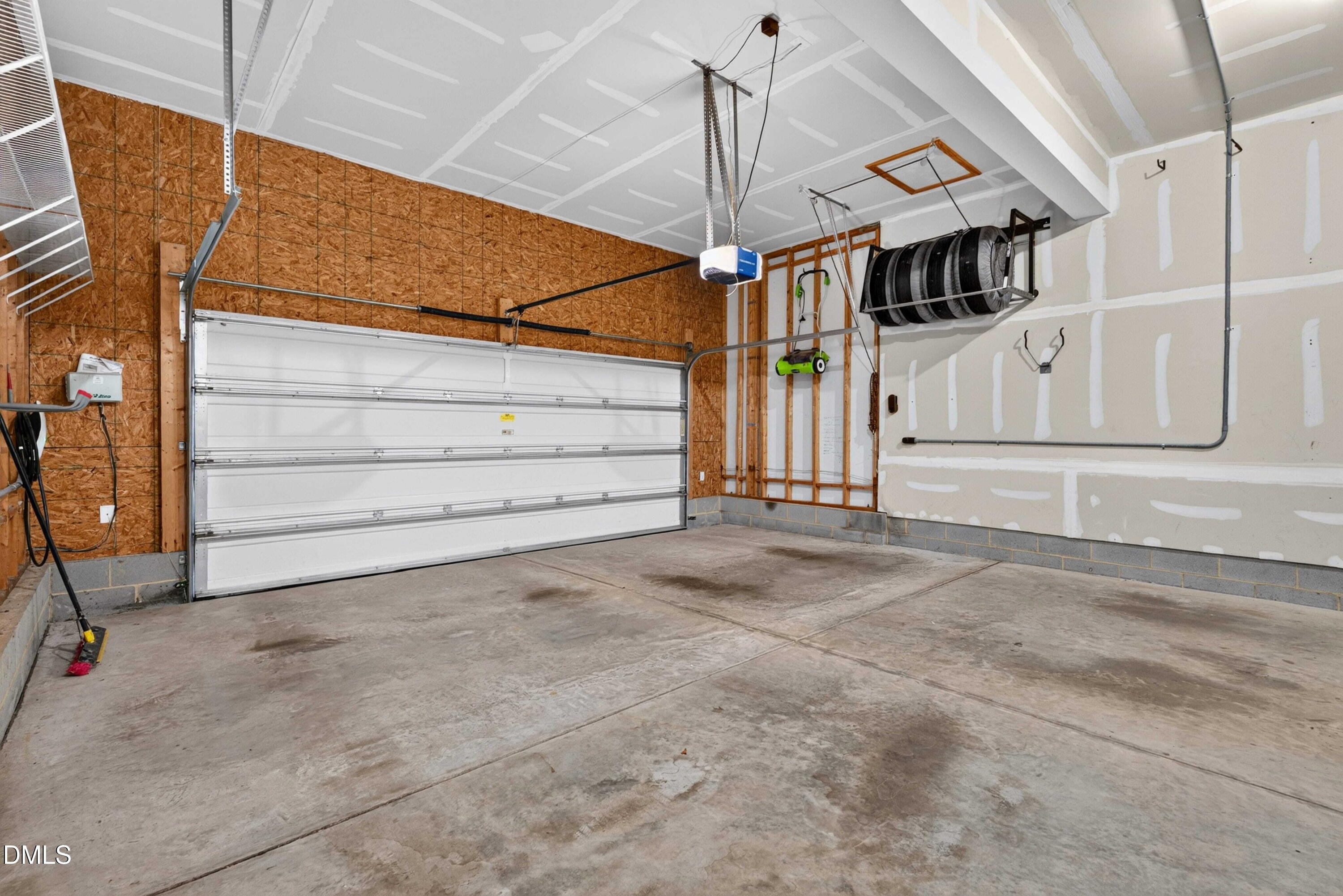 216 Magnolia Meadow Way Property Photo 32