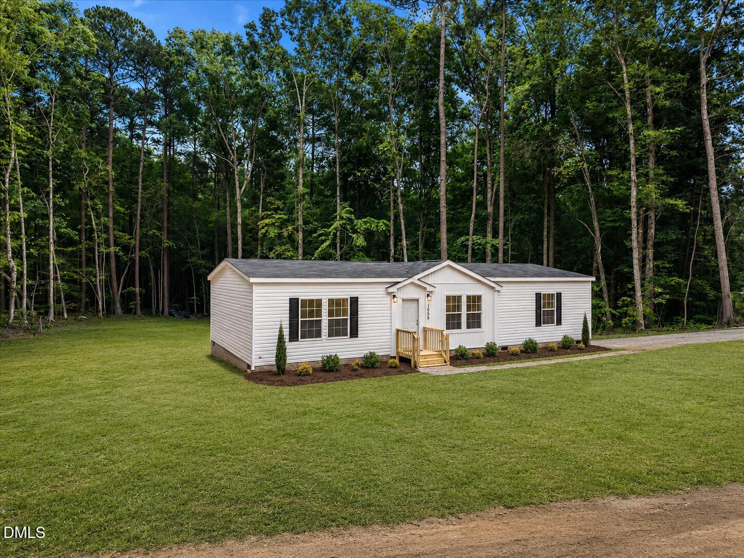 2558 Buckingham Drive Property Photo 1
