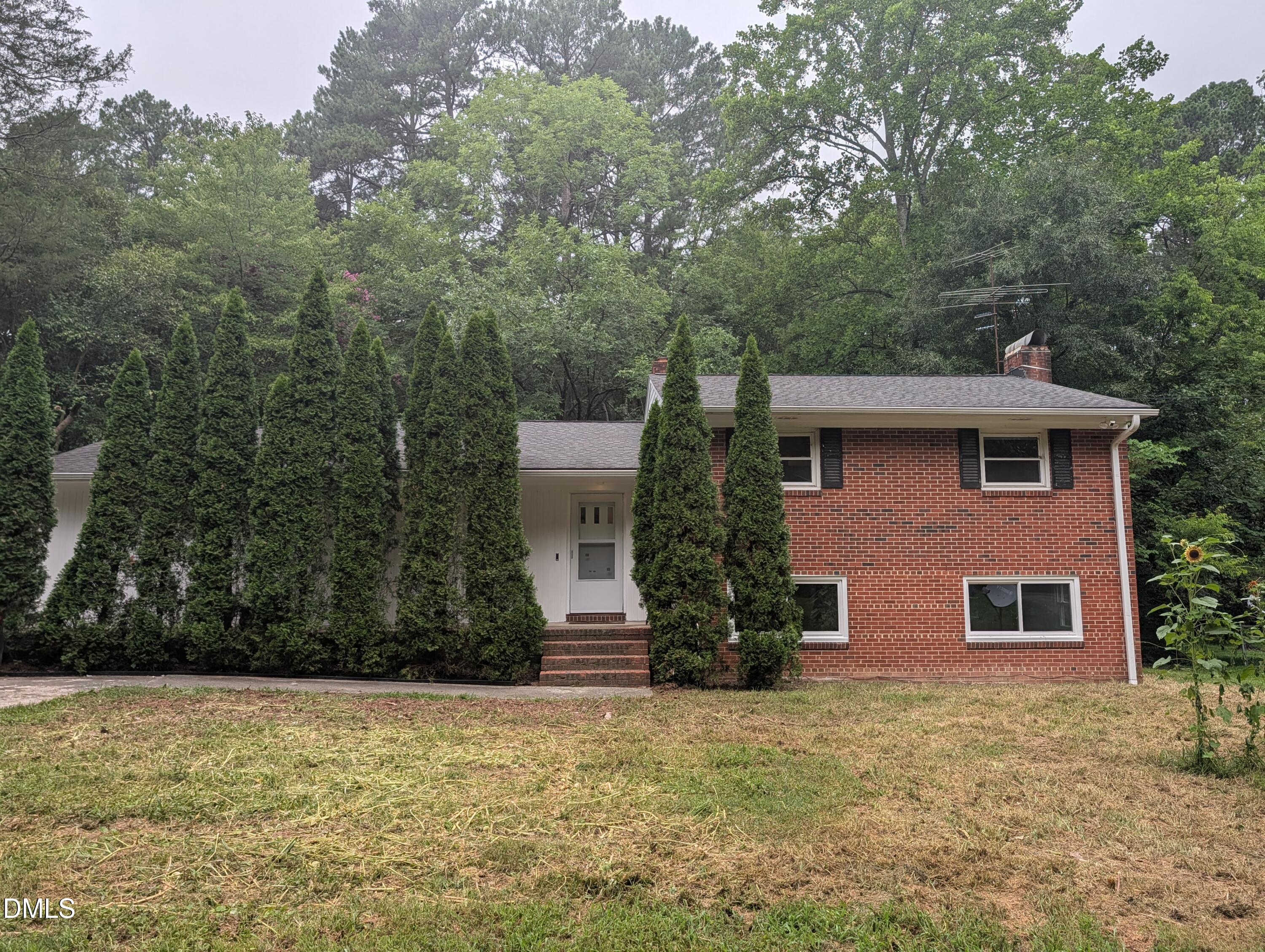 514 Morreene Road Property Photo 1