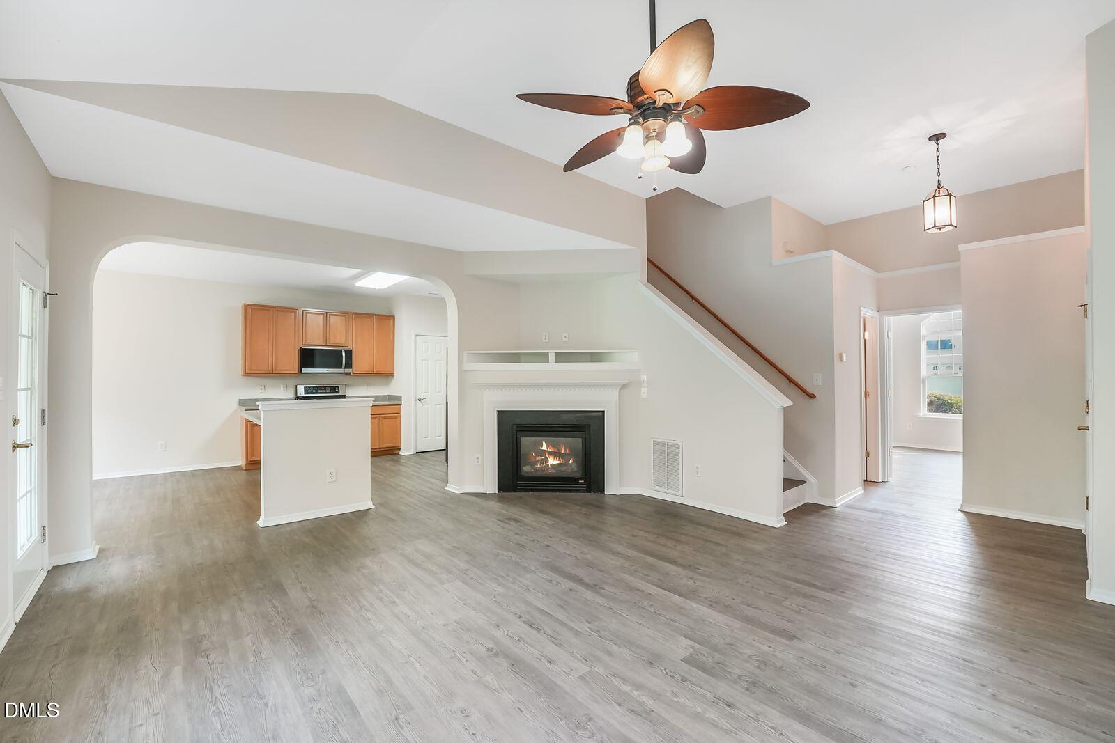 206 Bell Tower Way Property Photo 5