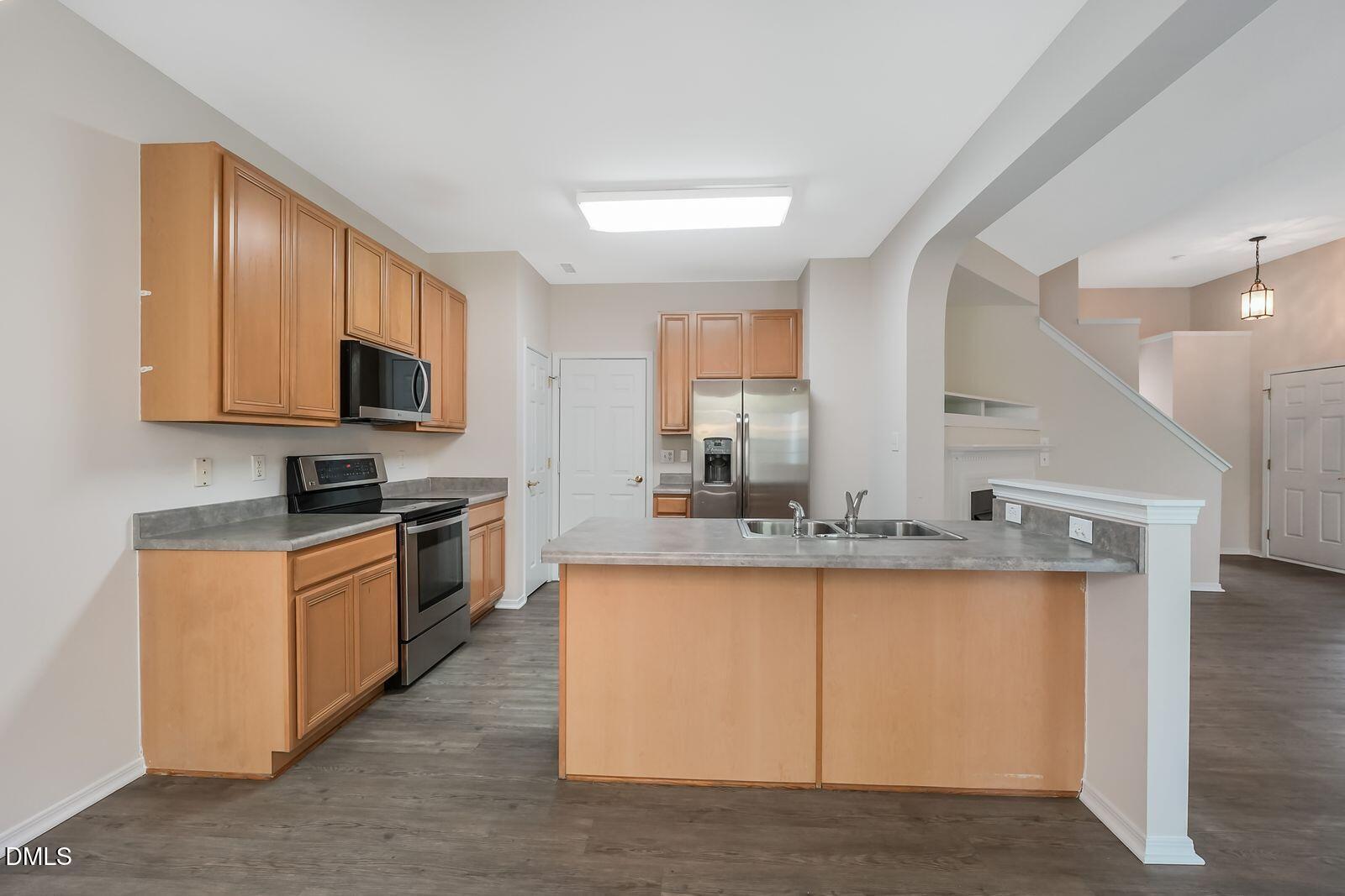 206 Bell Tower Way Property Photo 6