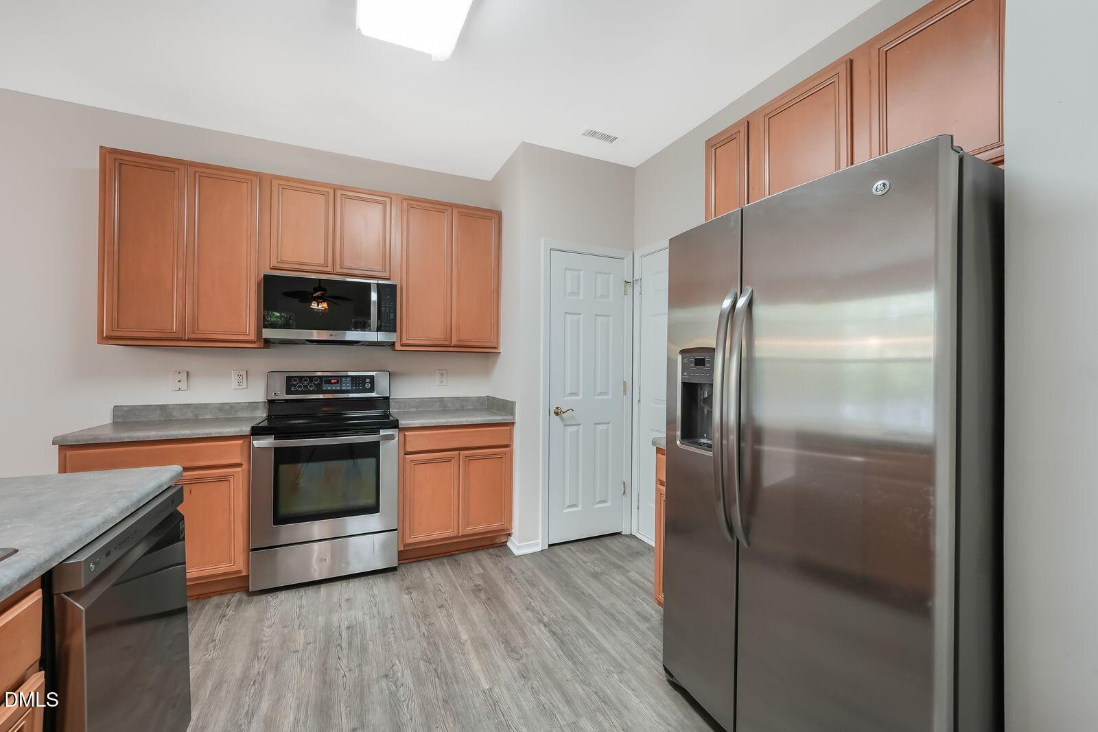 206 Bell Tower Way Property Photo 7