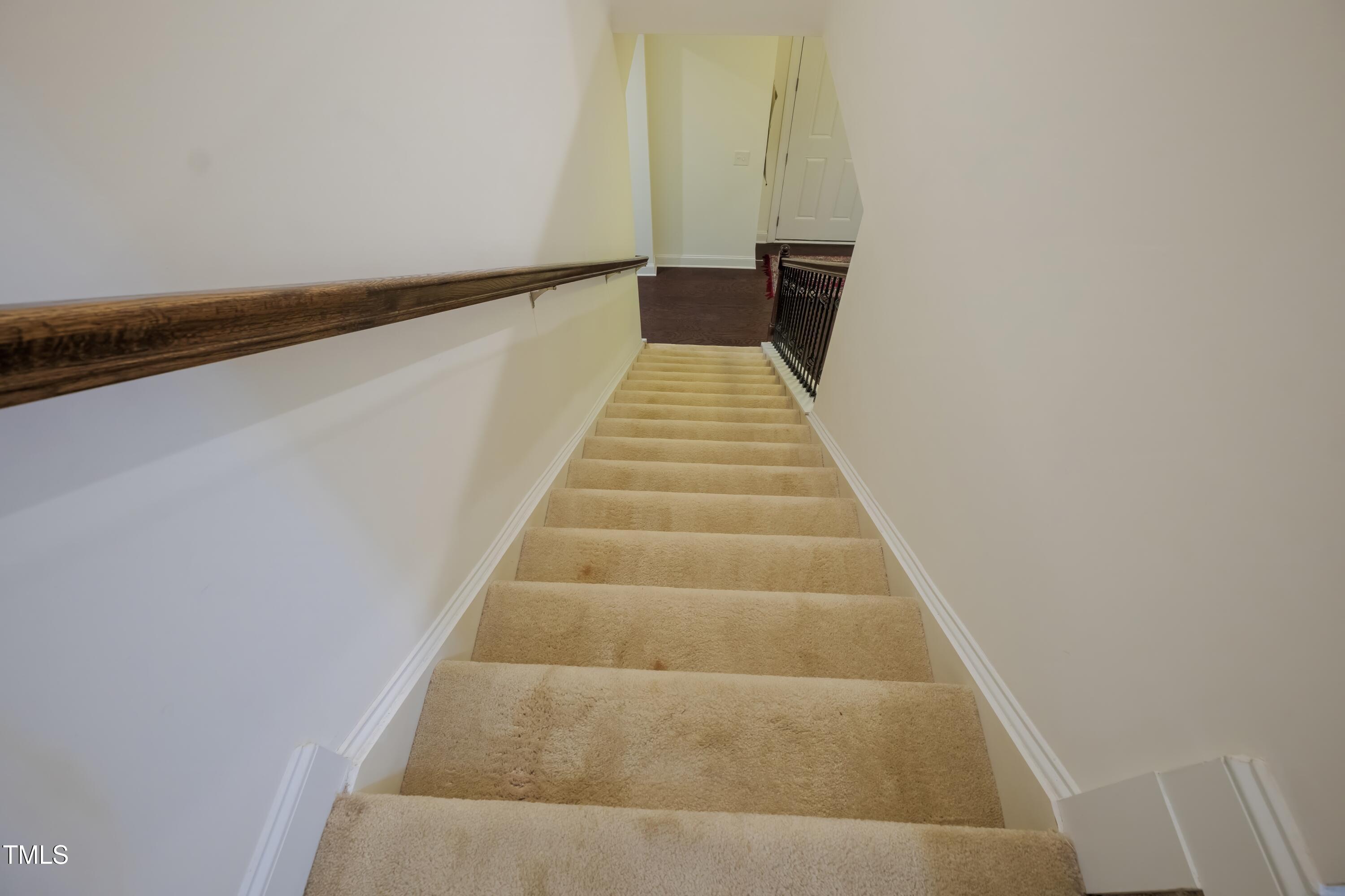 411 Alamosa Place Property Photo 11