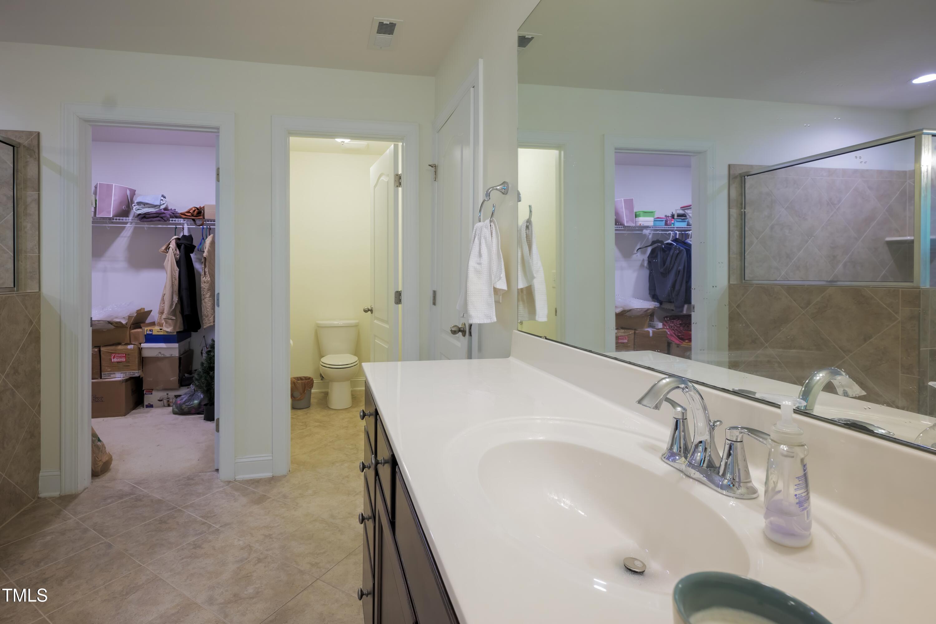 411 Alamosa Place Property Photo 21