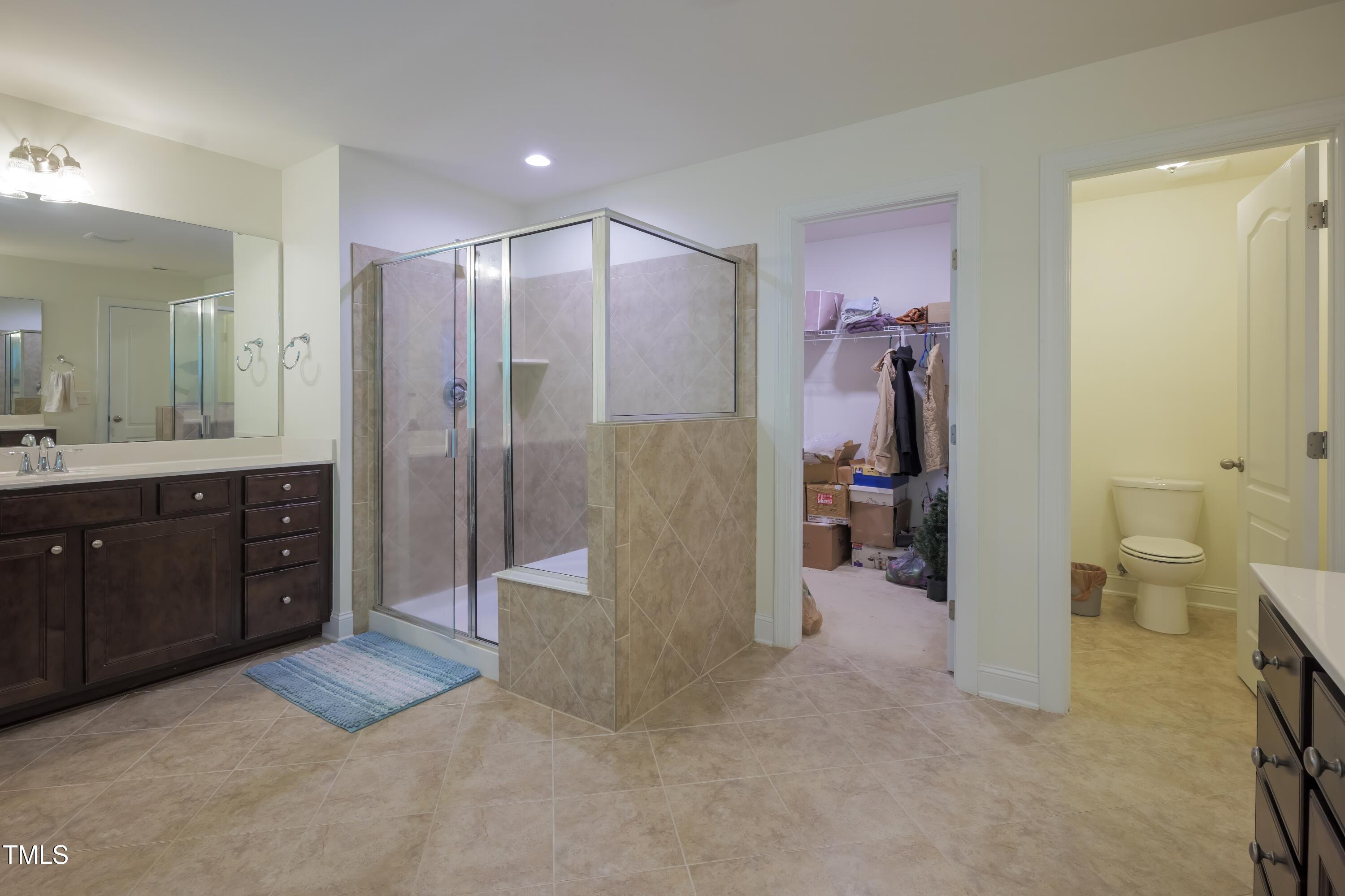 411 Alamosa Place Property Photo 22