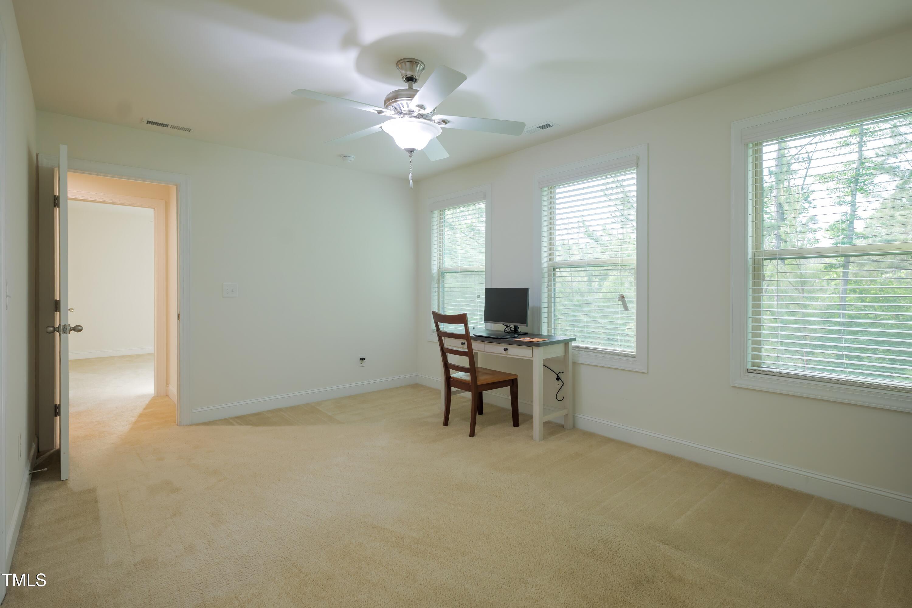 411 Alamosa Place Property Photo 28