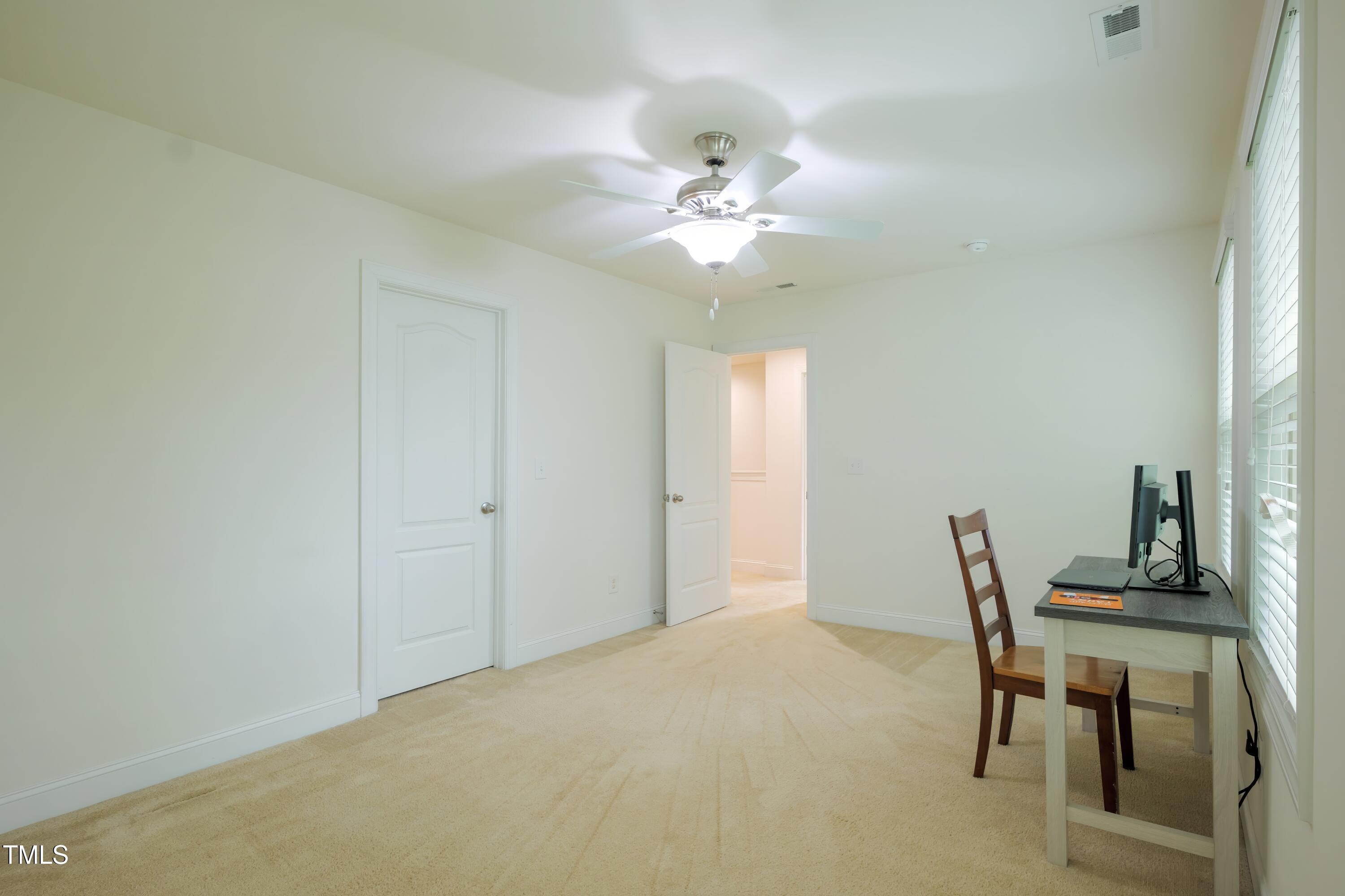 411 Alamosa Place Property Photo 29