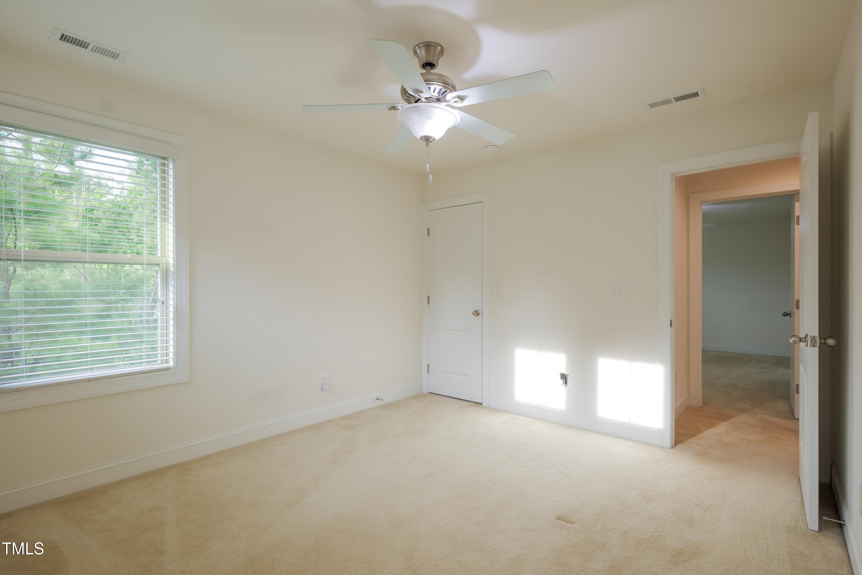 411 Alamosa Place Property Photo 31