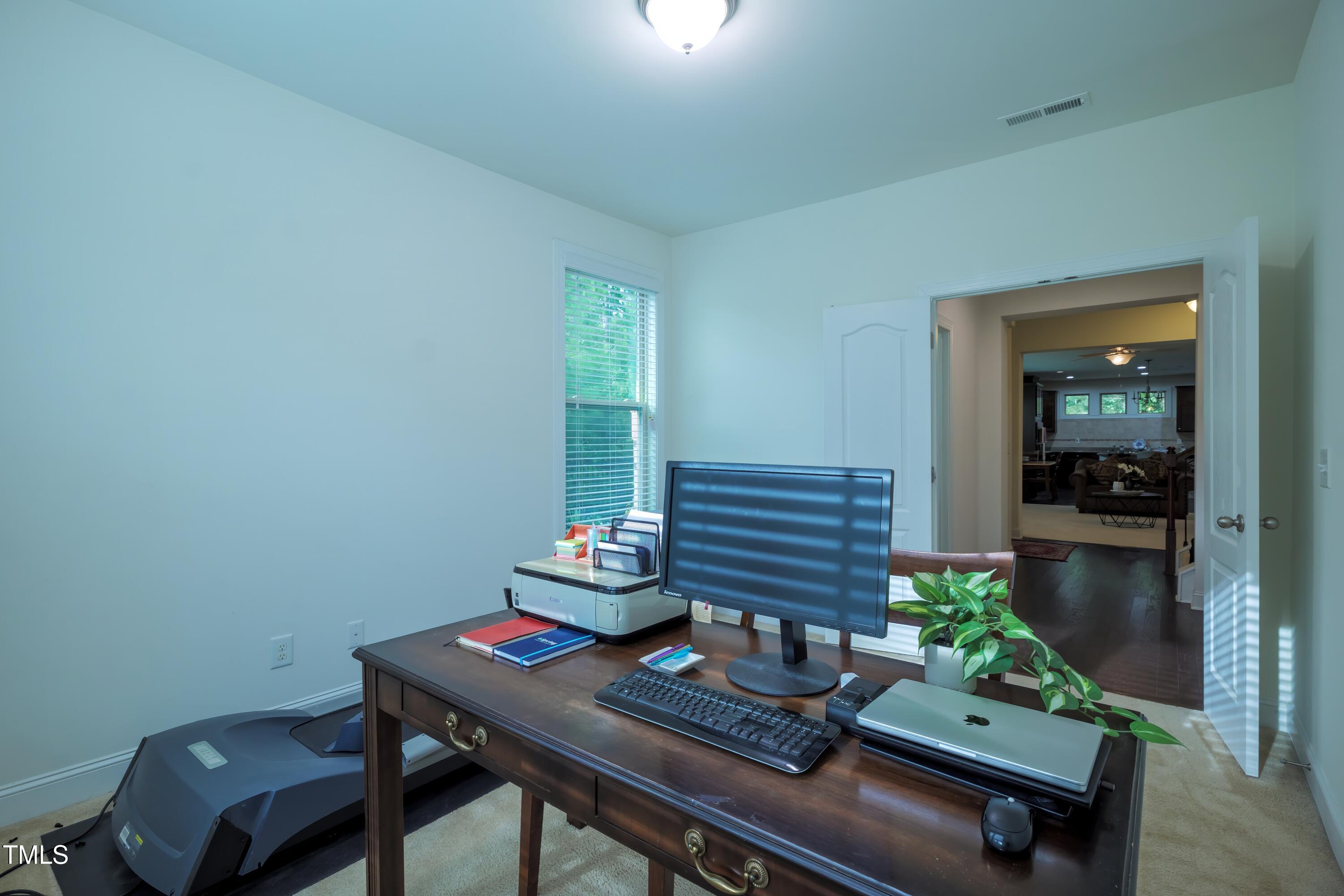 411 Alamosa Place Property Photo 40