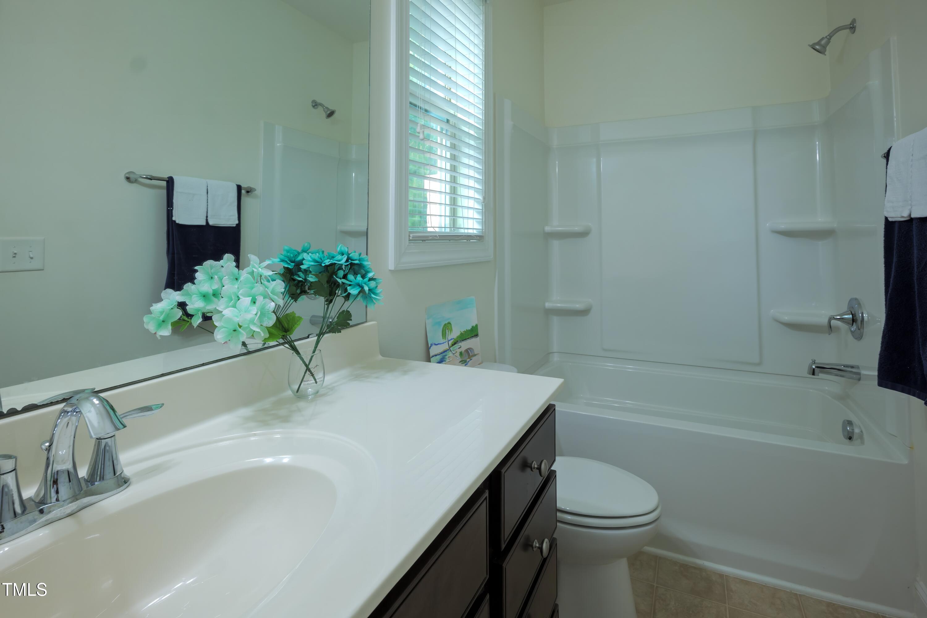 411 Alamosa Place Property Photo 46