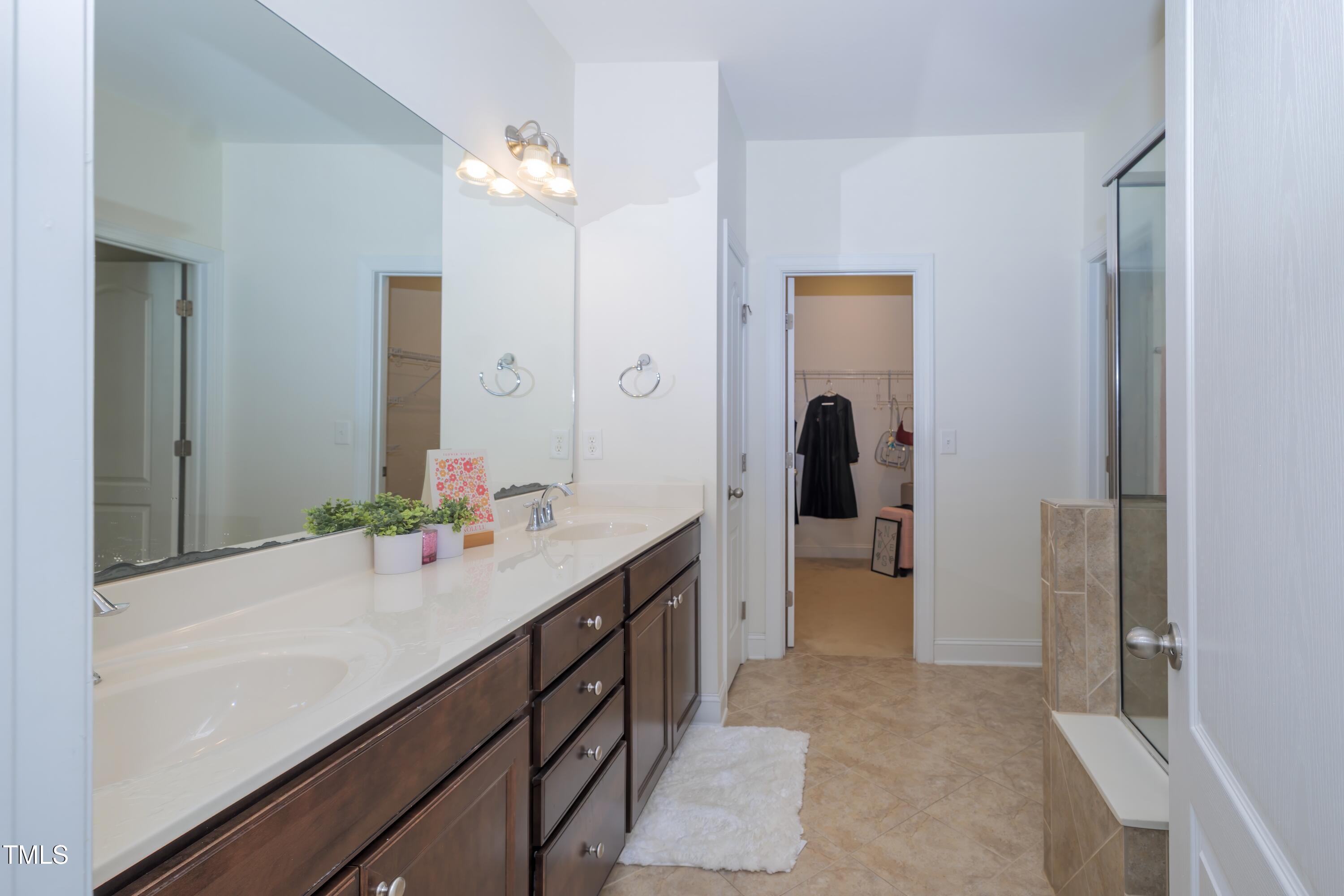 411 Alamosa Place Property Photo 61