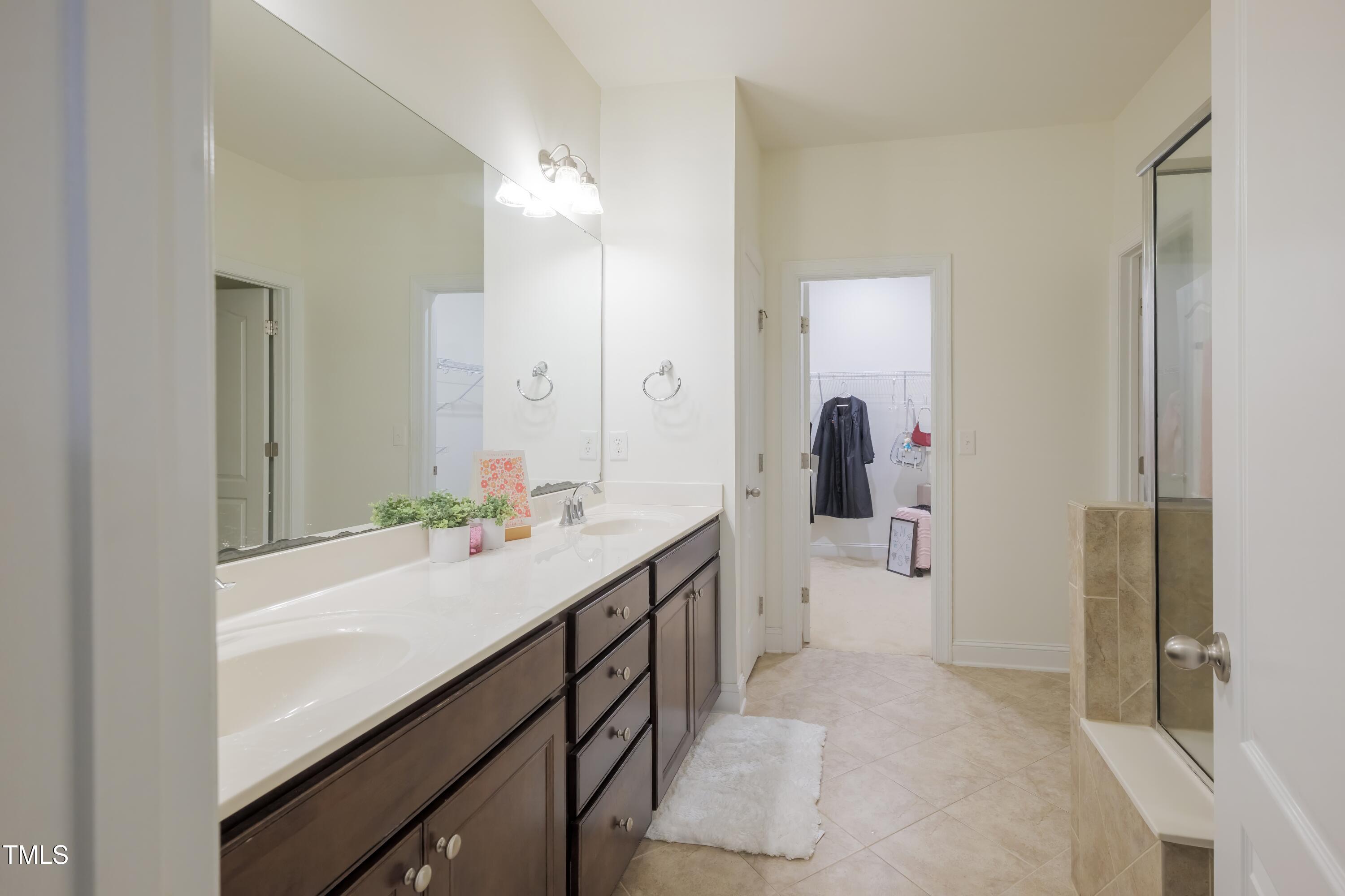 411 Alamosa Place Property Photo 62