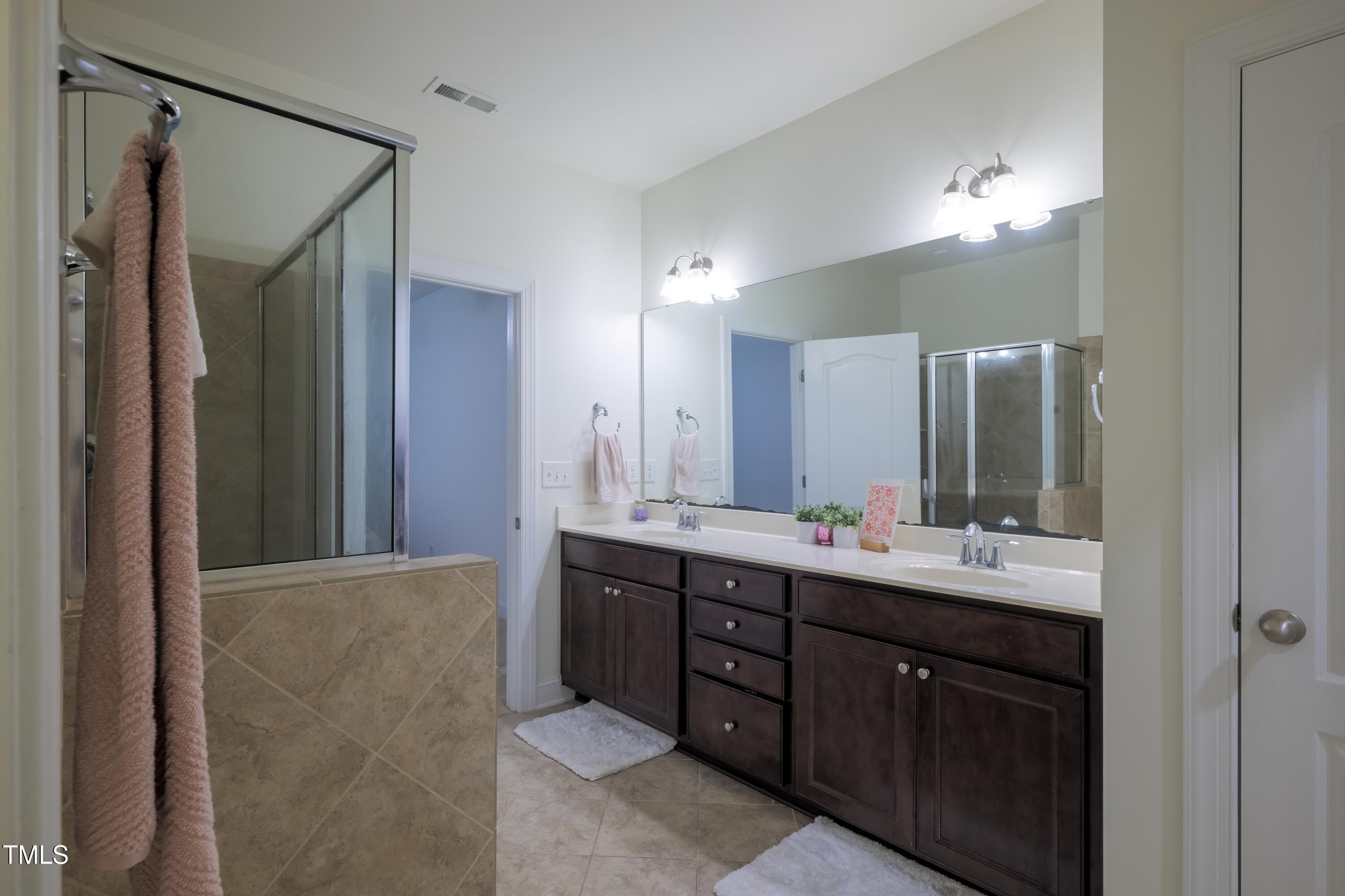 411 Alamosa Place Property Photo 71