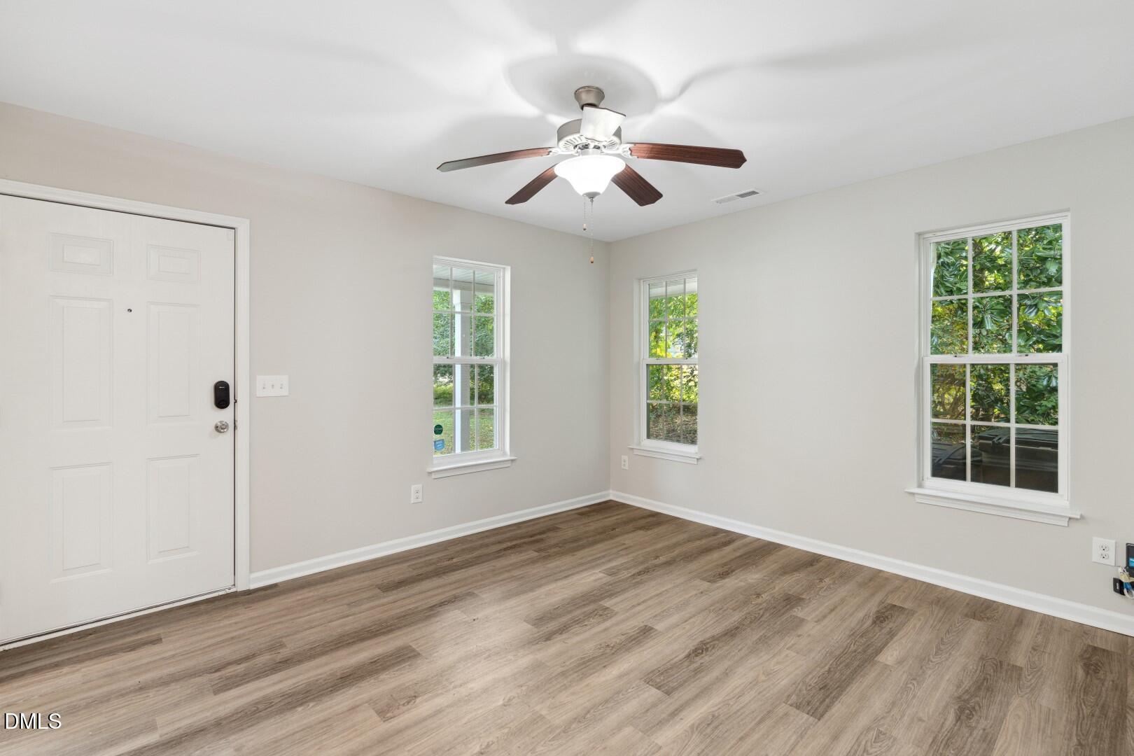338 E Spring Street Property Photo 5