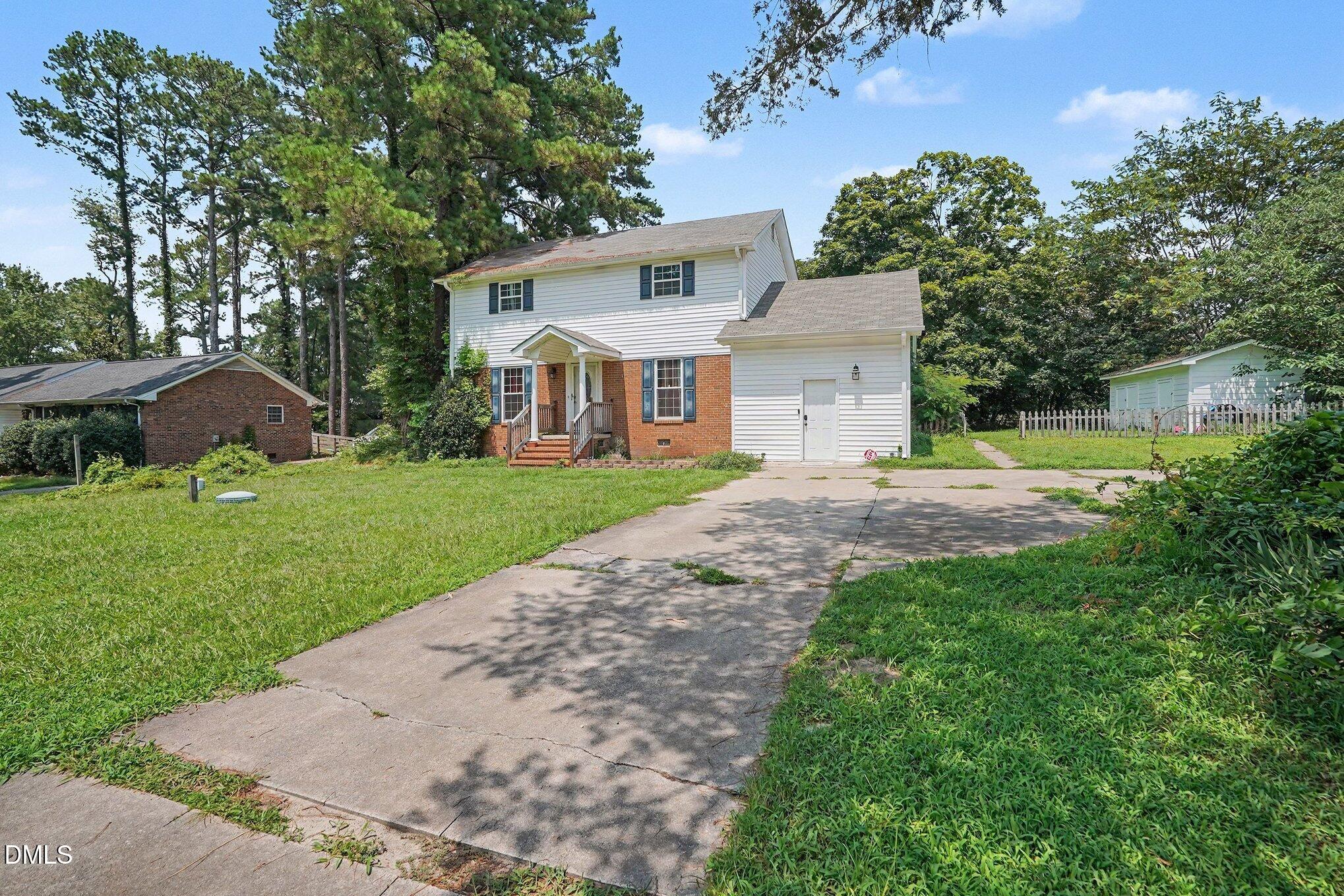 403 Woodhille Drive Property Photo 3