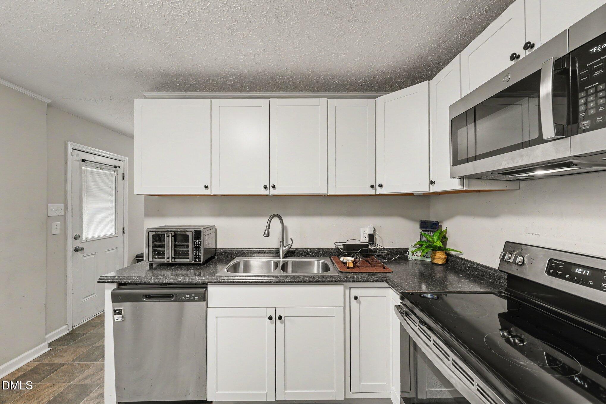 403 Woodhille Drive Property Photo 18