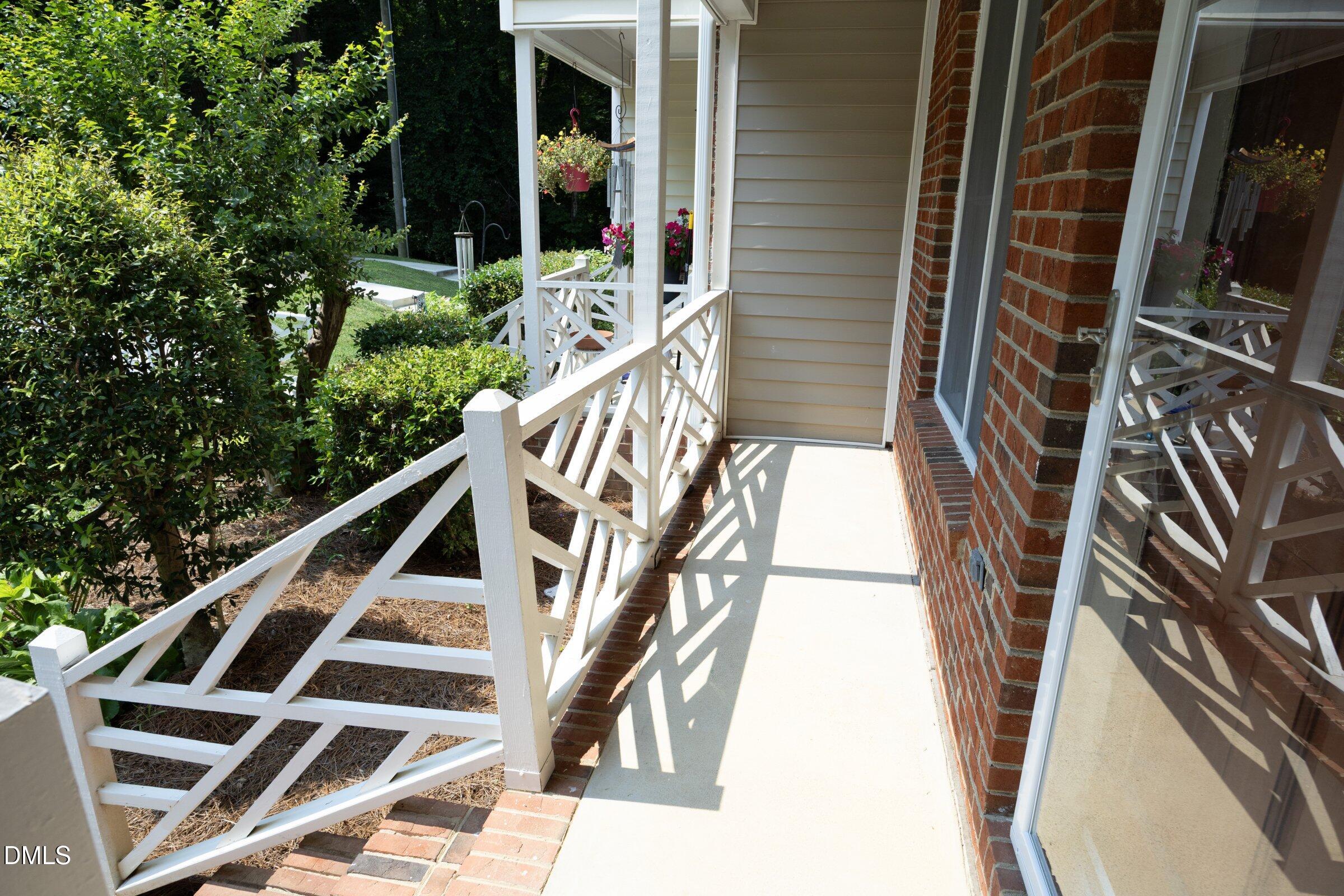 4636 Townesbury Lane Property Photo 4