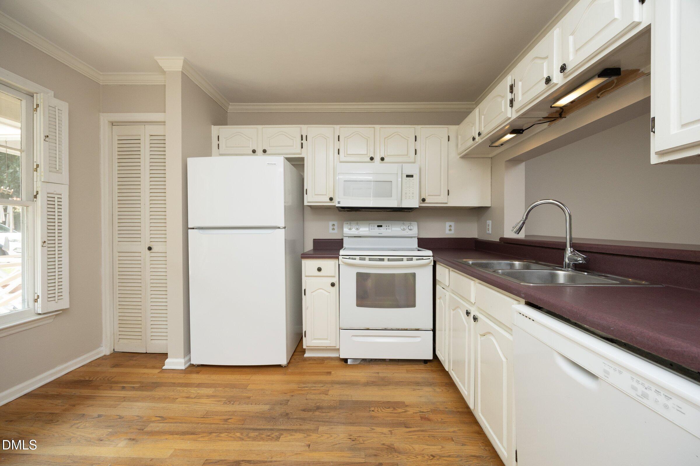 4636 Townesbury Lane Property Photo 7