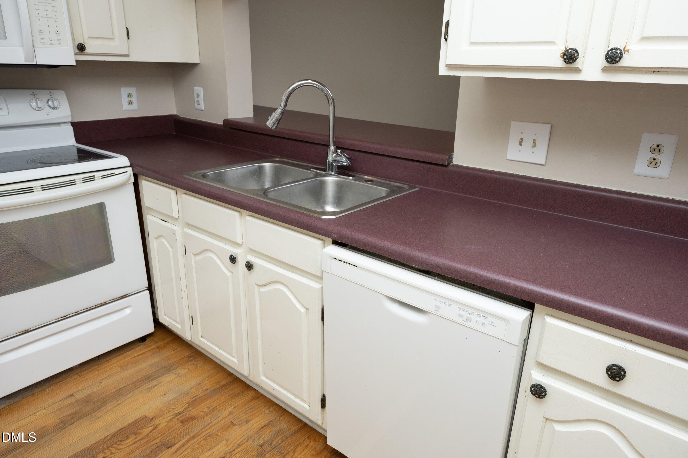 4636 Townesbury Lane Property Photo 9