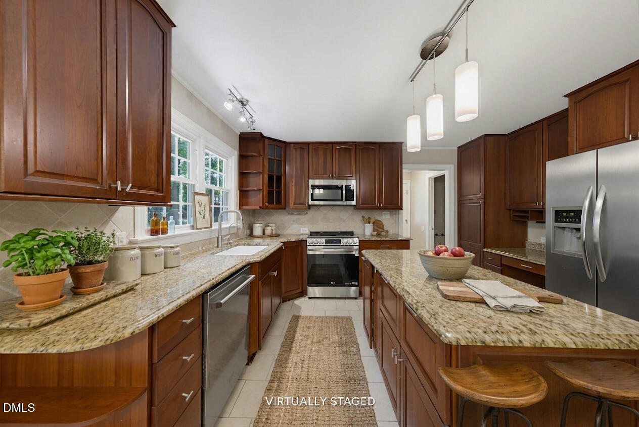 5100 Wood Valley Drive Property Photo 14
