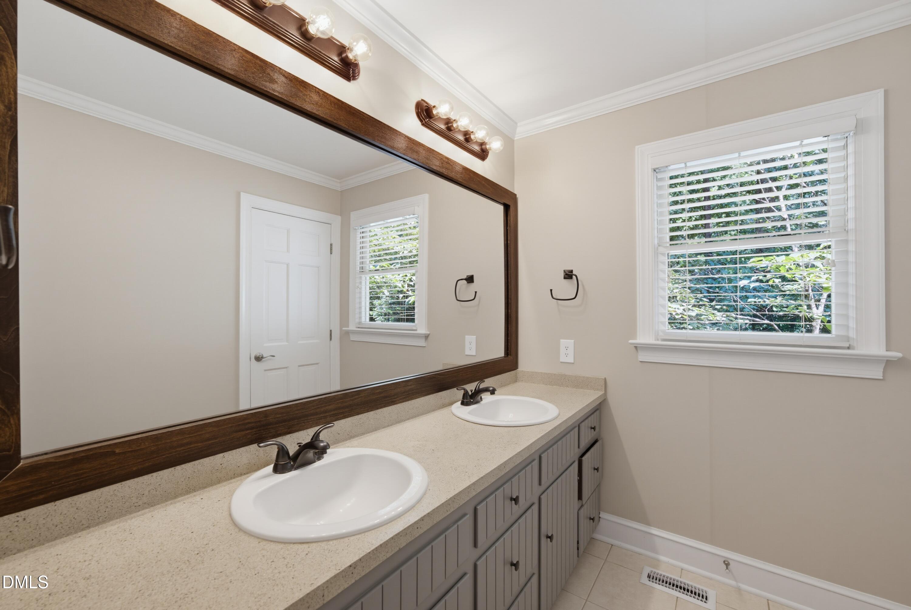 5100 Wood Valley Drive Property Photo 23