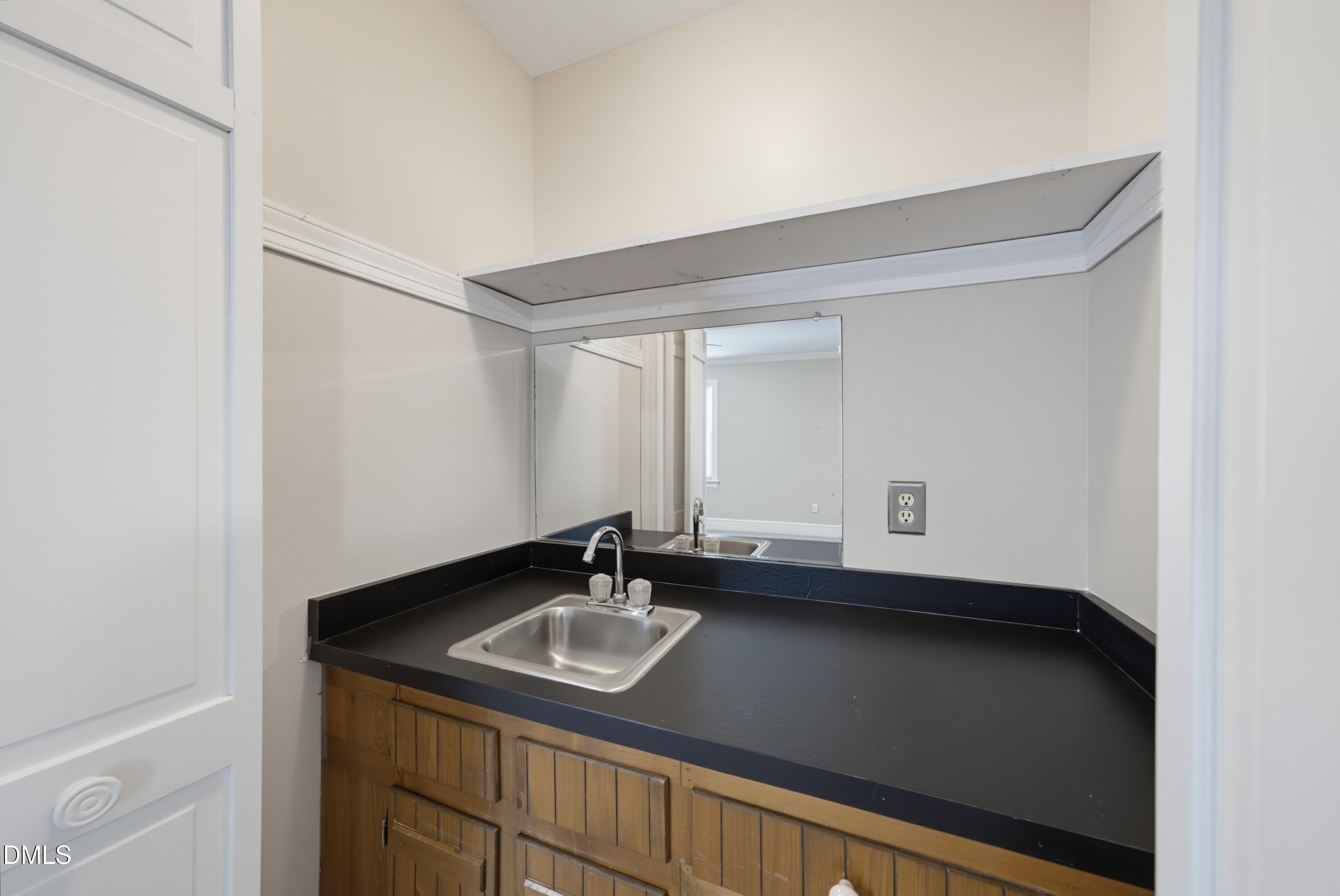 5100 Wood Valley Drive Property Photo 33