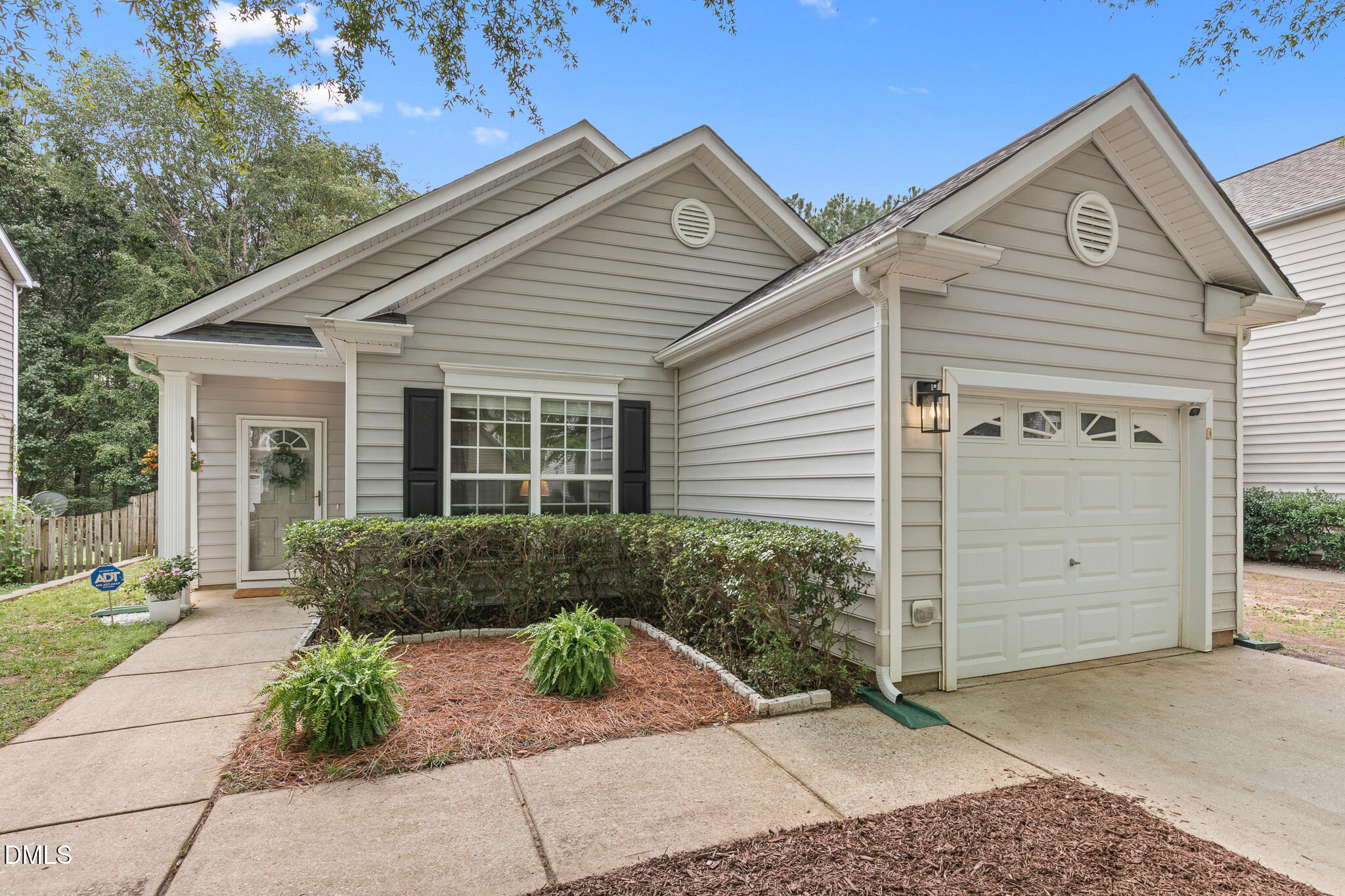 8421 Whisper Ridge Place Property Photo 1