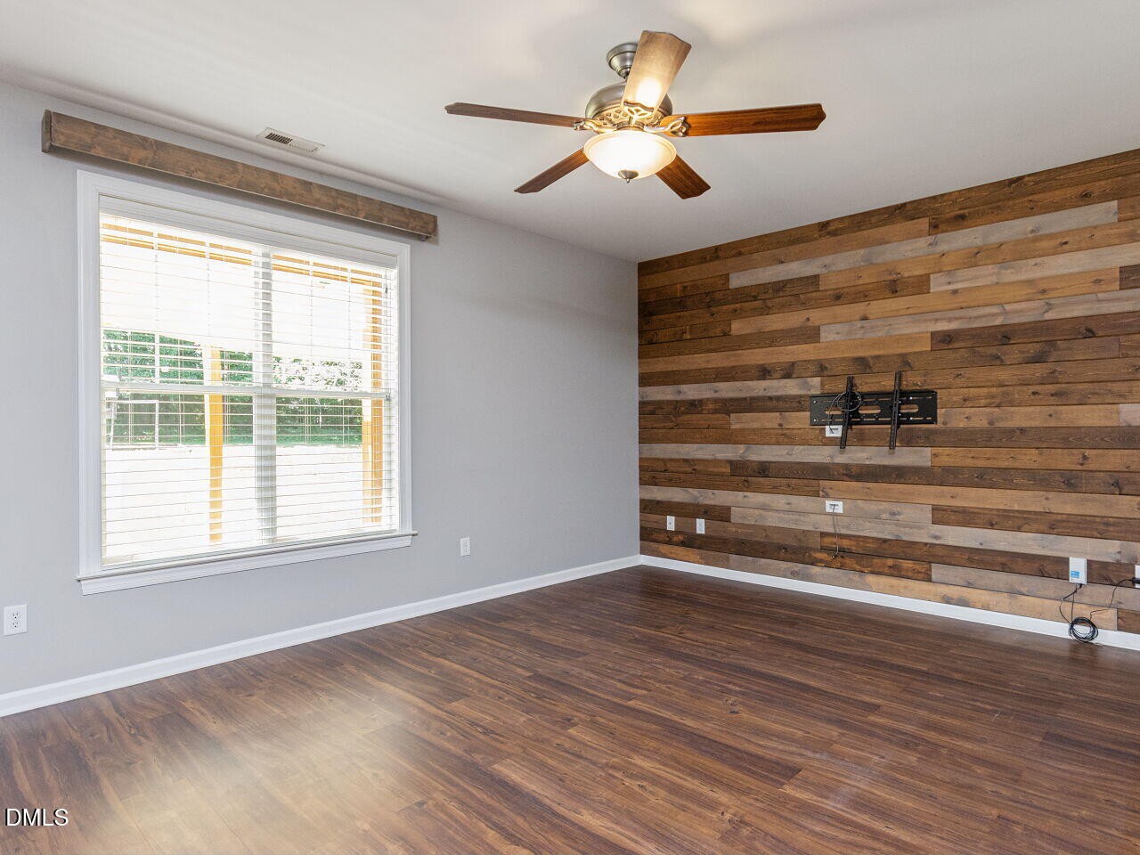 217 W Elm Avenue Property Photo 2