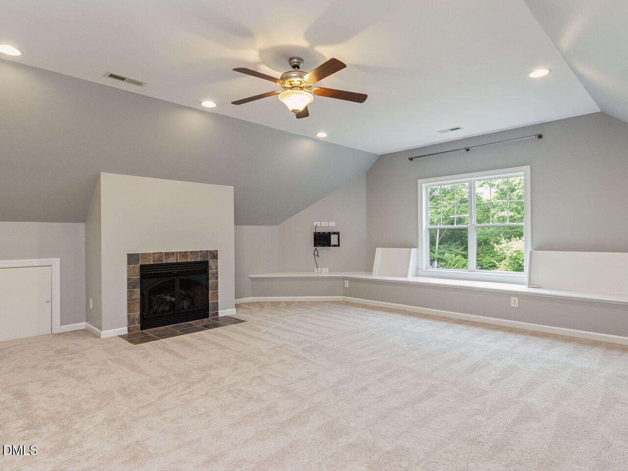 217 W Elm Avenue Property Photo 8