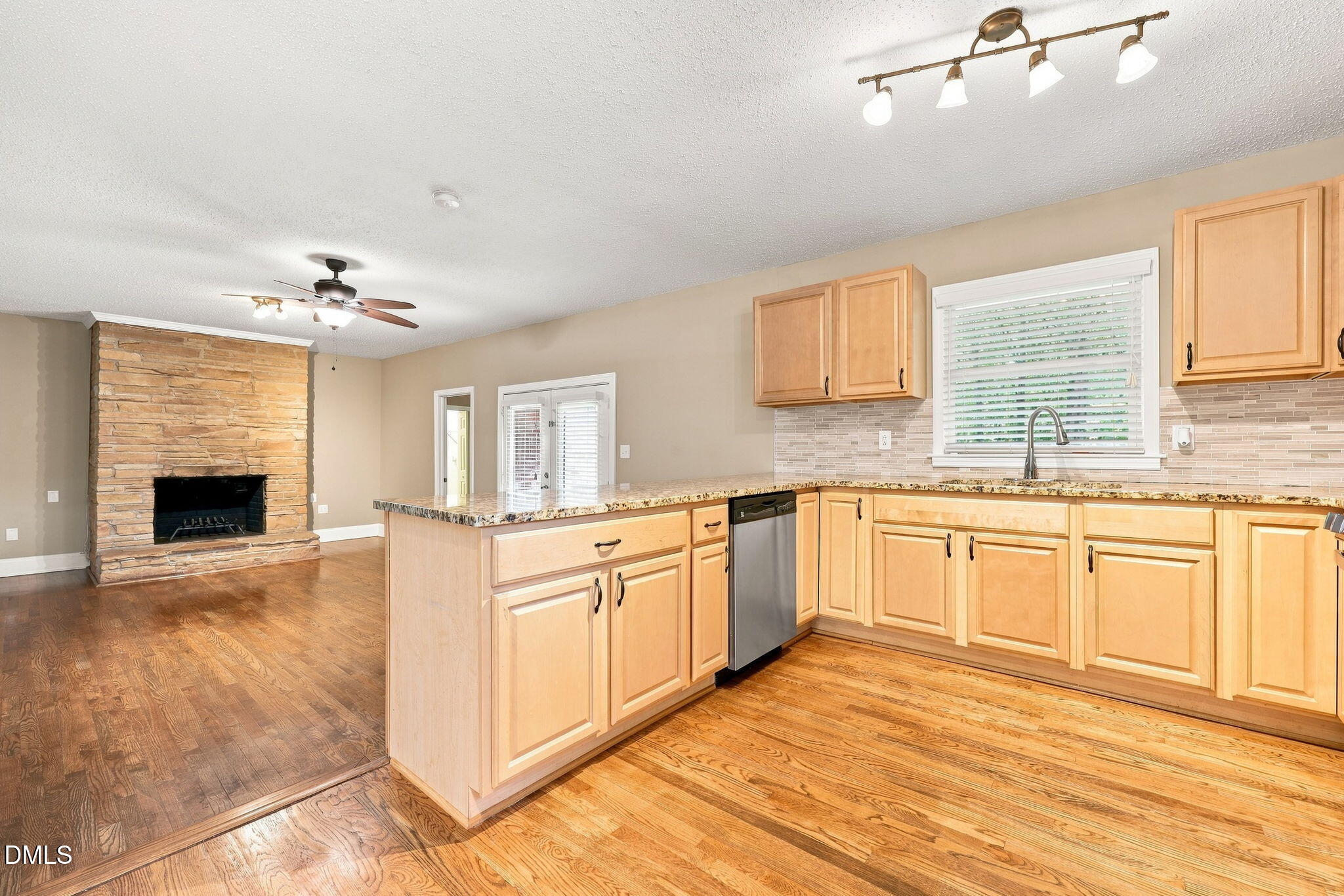 706 Crestview Drive Property Photo 15