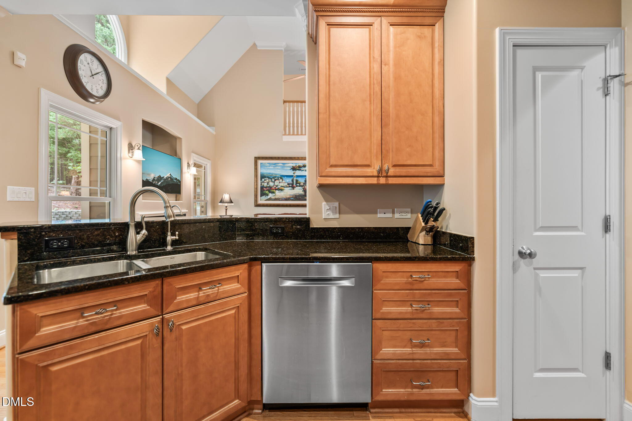 8113 Last Oak Court Property Photo 14